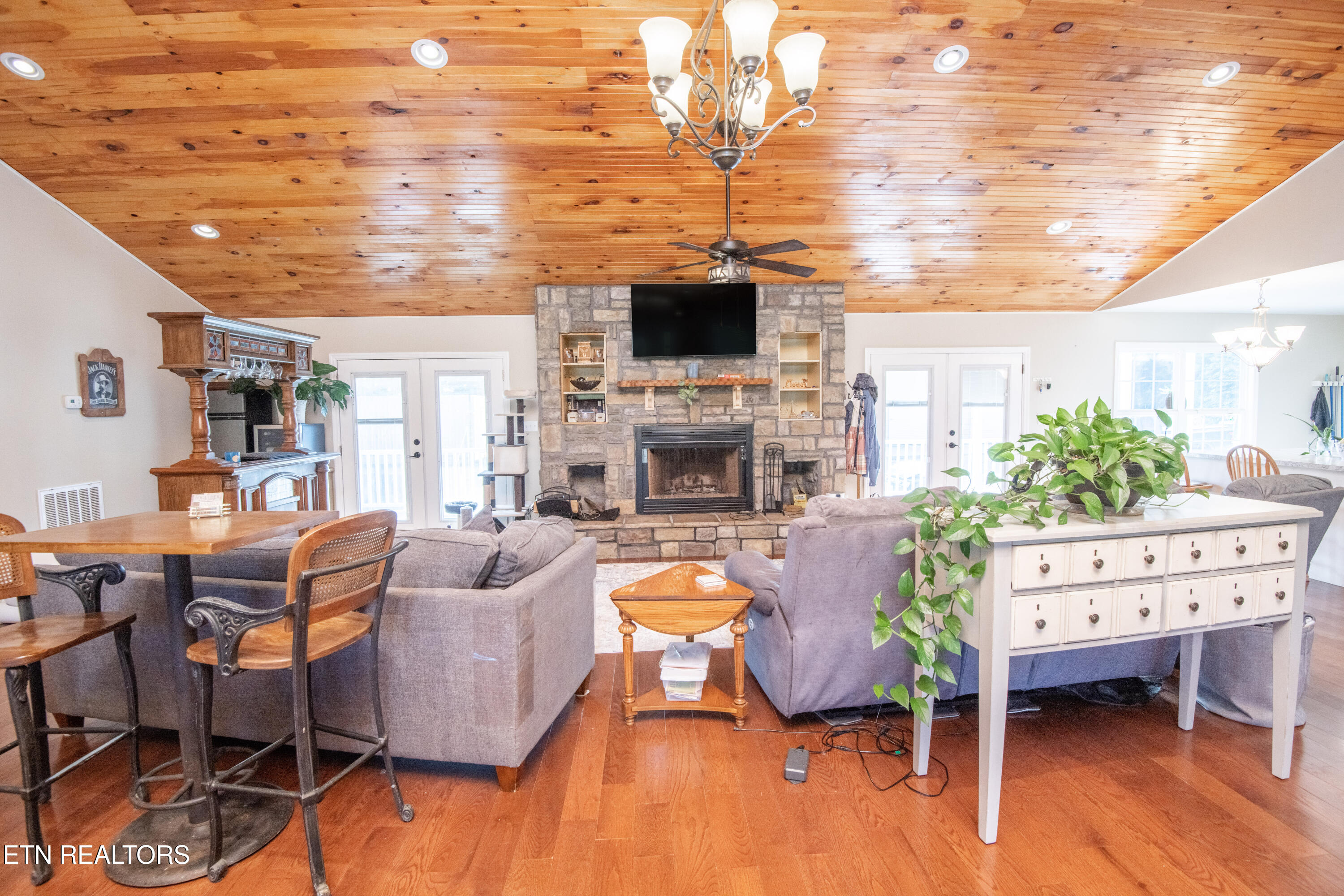 777 Cress Lane Lenoir City TN 37772