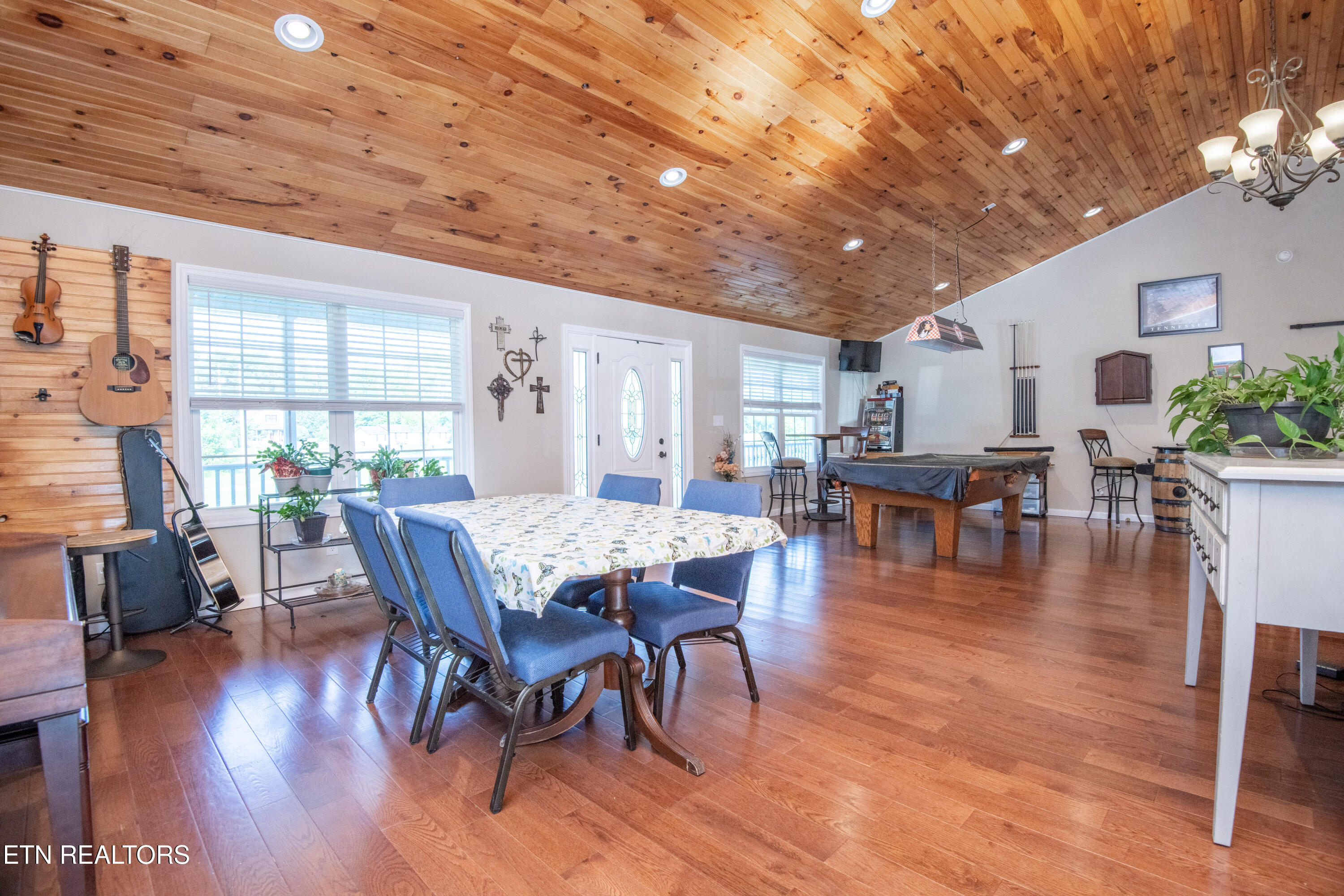 777 Cress Lane Lenoir City TN 37772