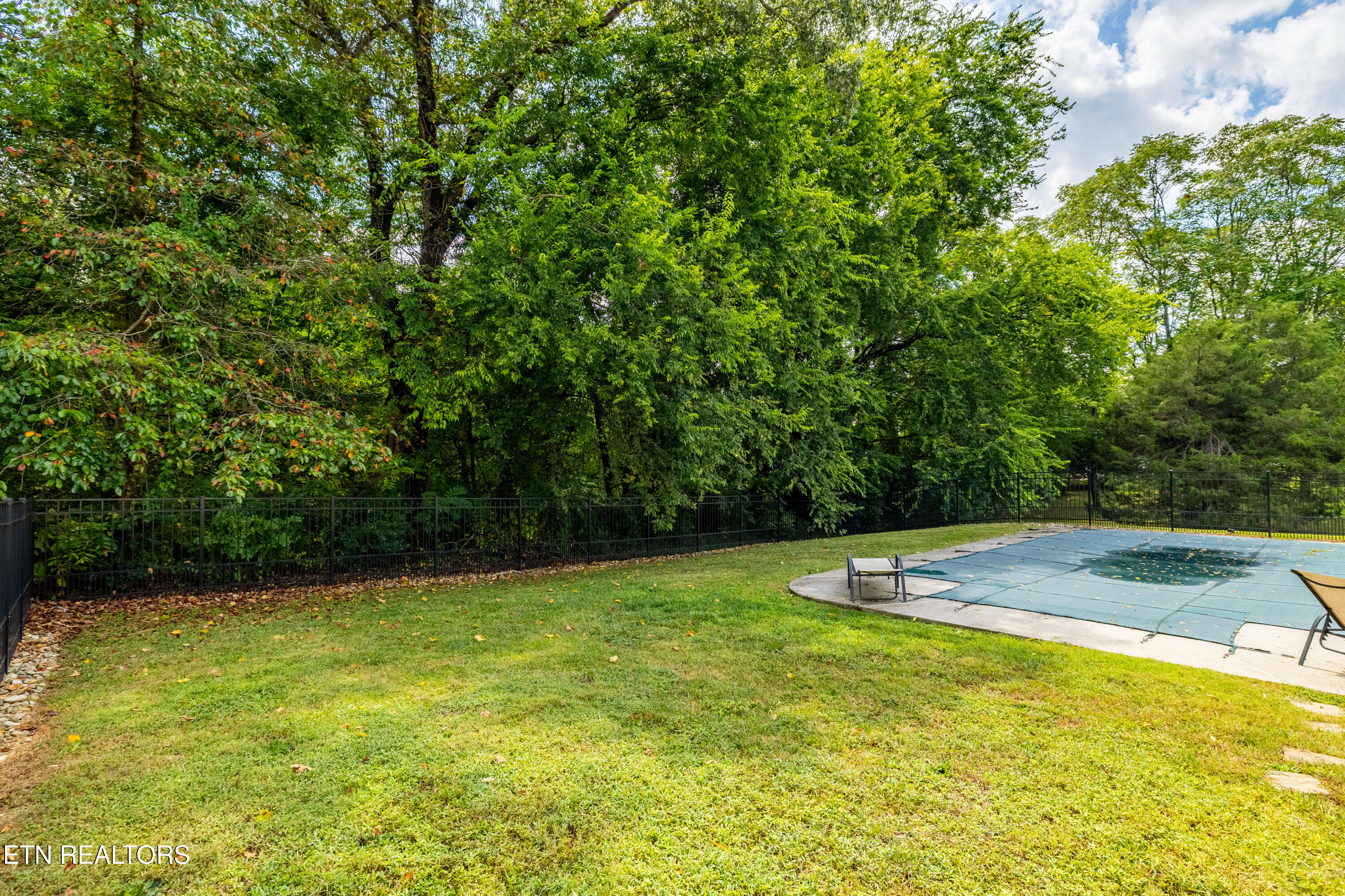1812 Crazy Horse Drive Maryville TN 37801