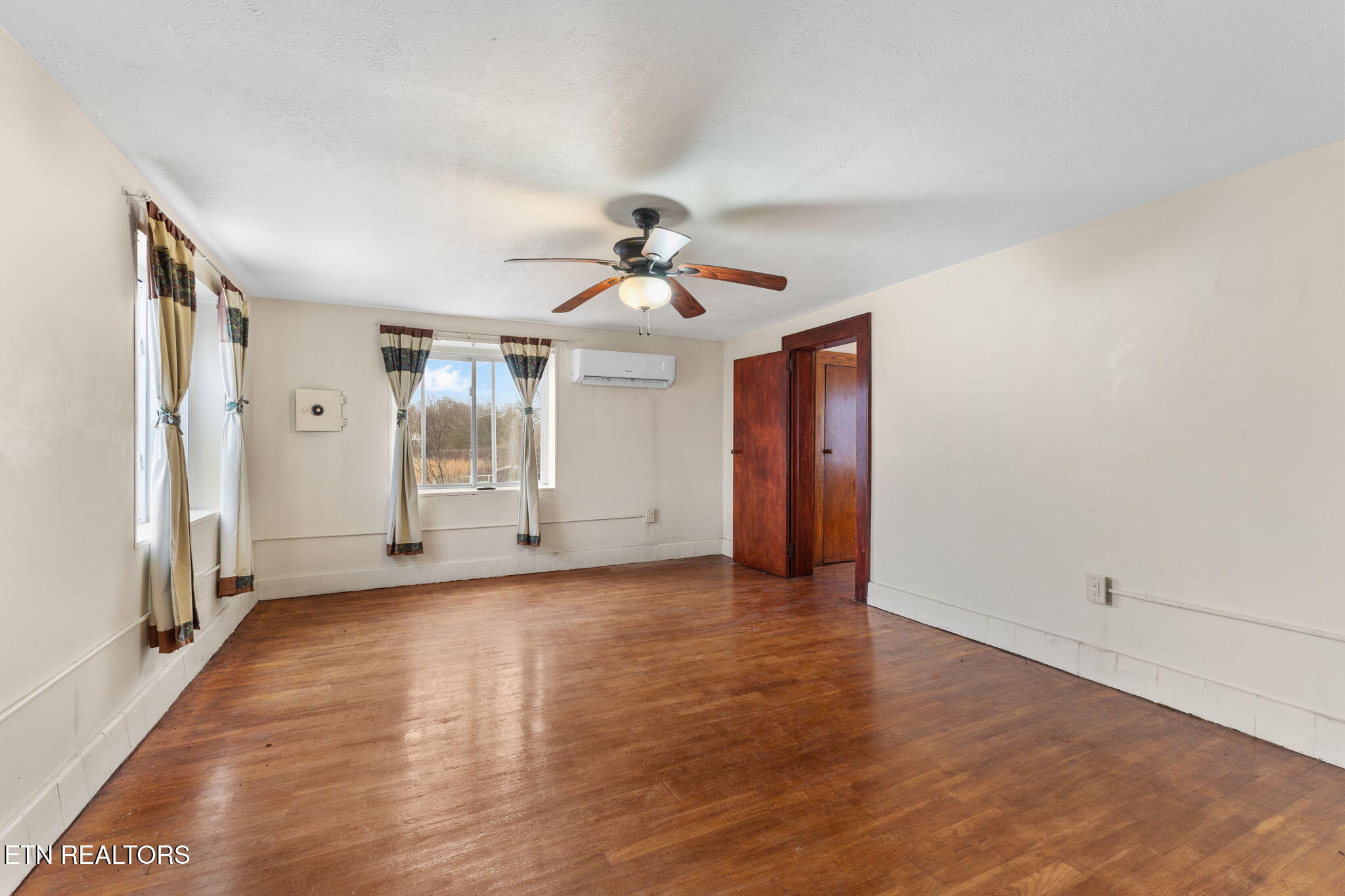 313 N Amhurst Place Englewood TN 37329