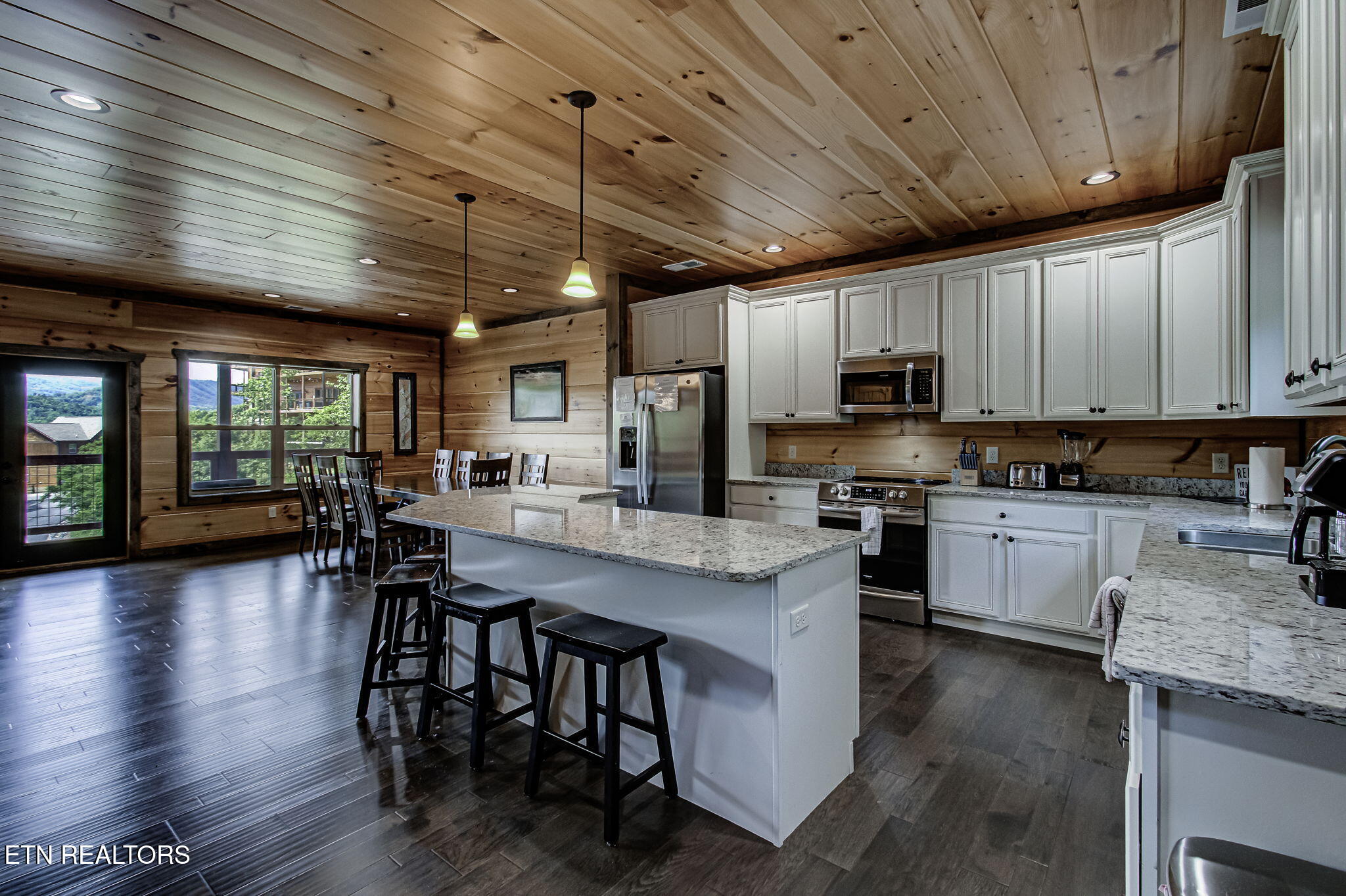 4508 Shangrila Way Sevierville TN 37876