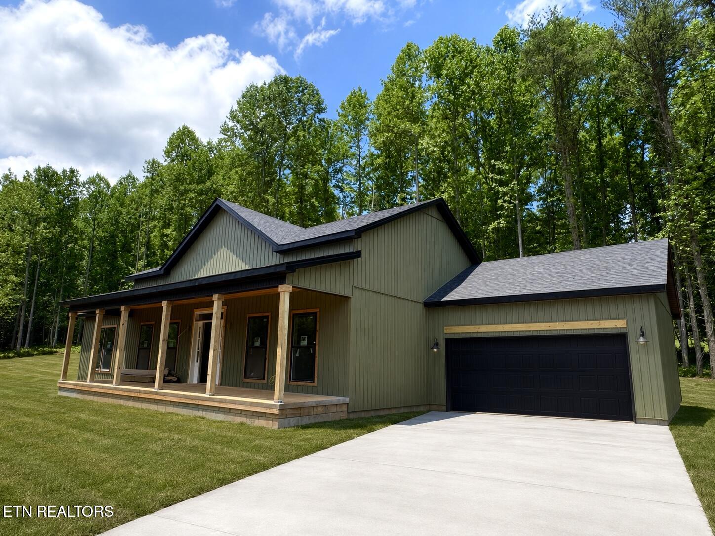 4253 Peachie Way Cosby TN 37722