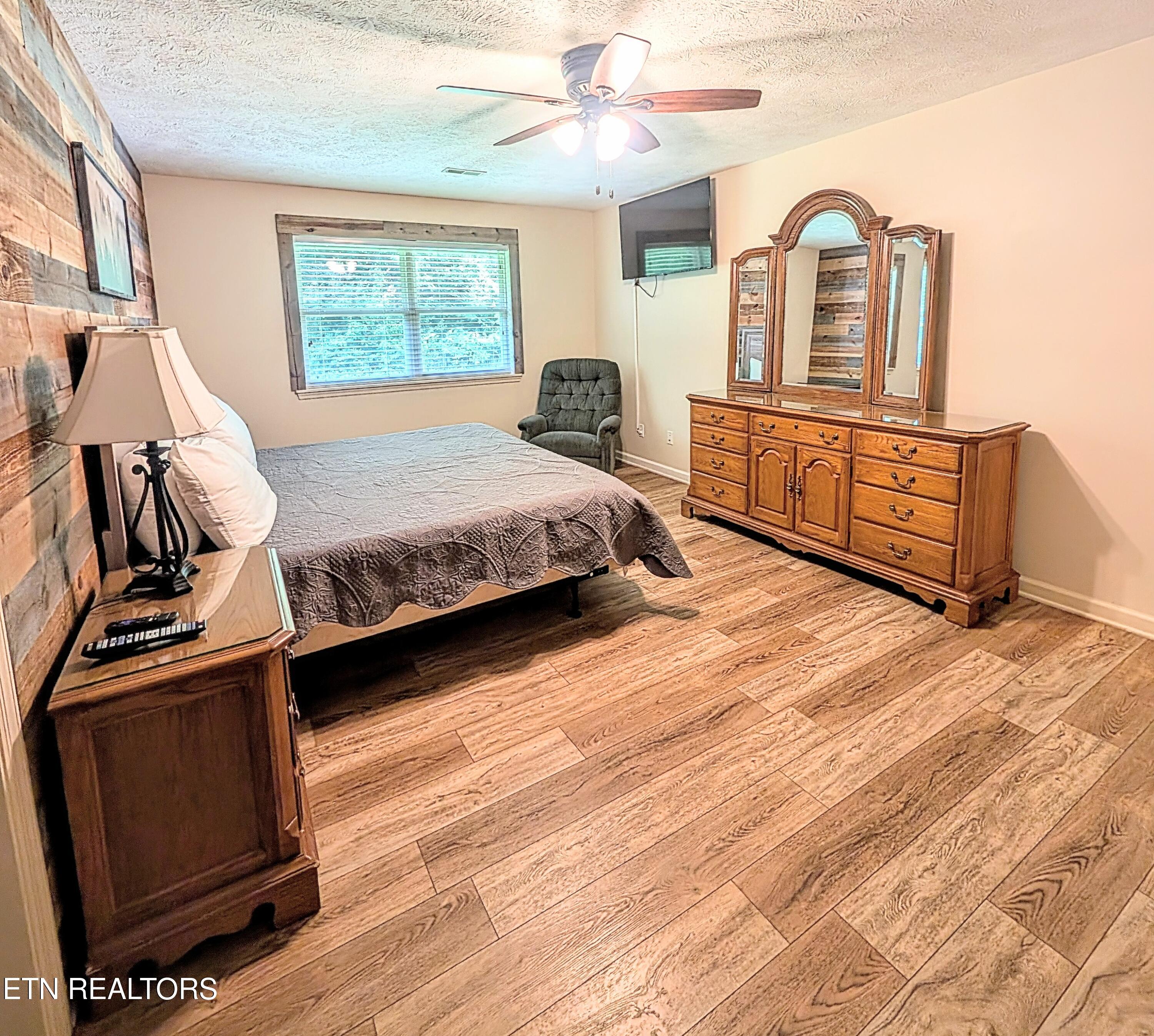 3240 W Laurelwood Avenue Sevierville TN 37862