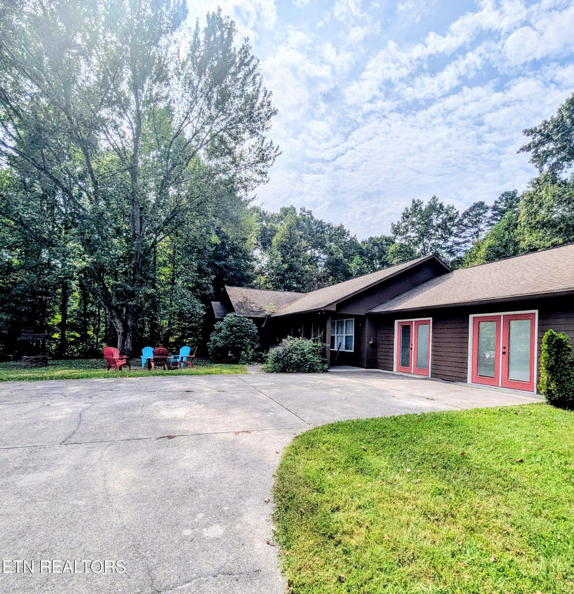 3240 W Laurelwood Avenue Sevierville TN 37862