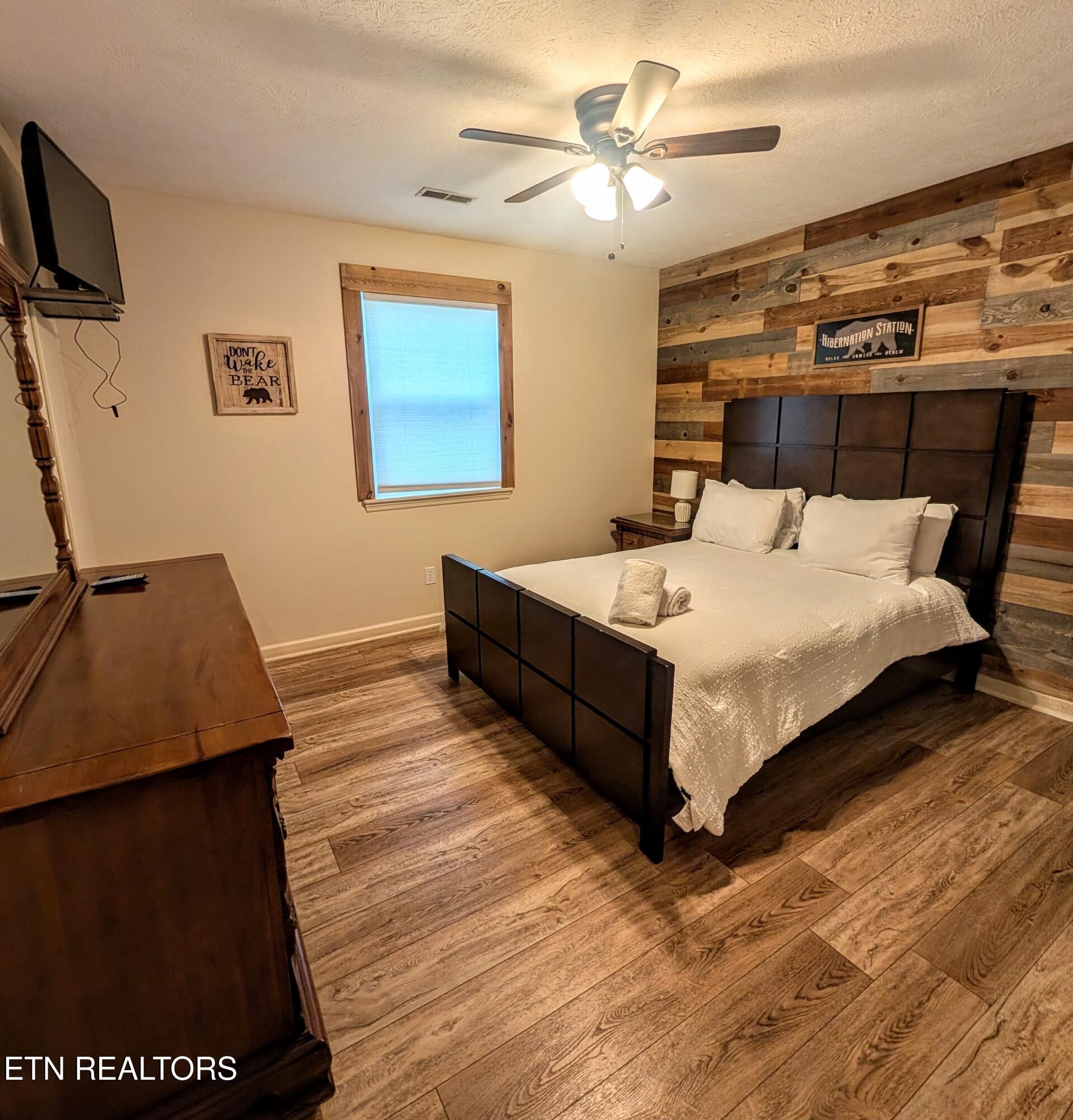 3240 W Laurelwood Avenue Sevierville TN 37862