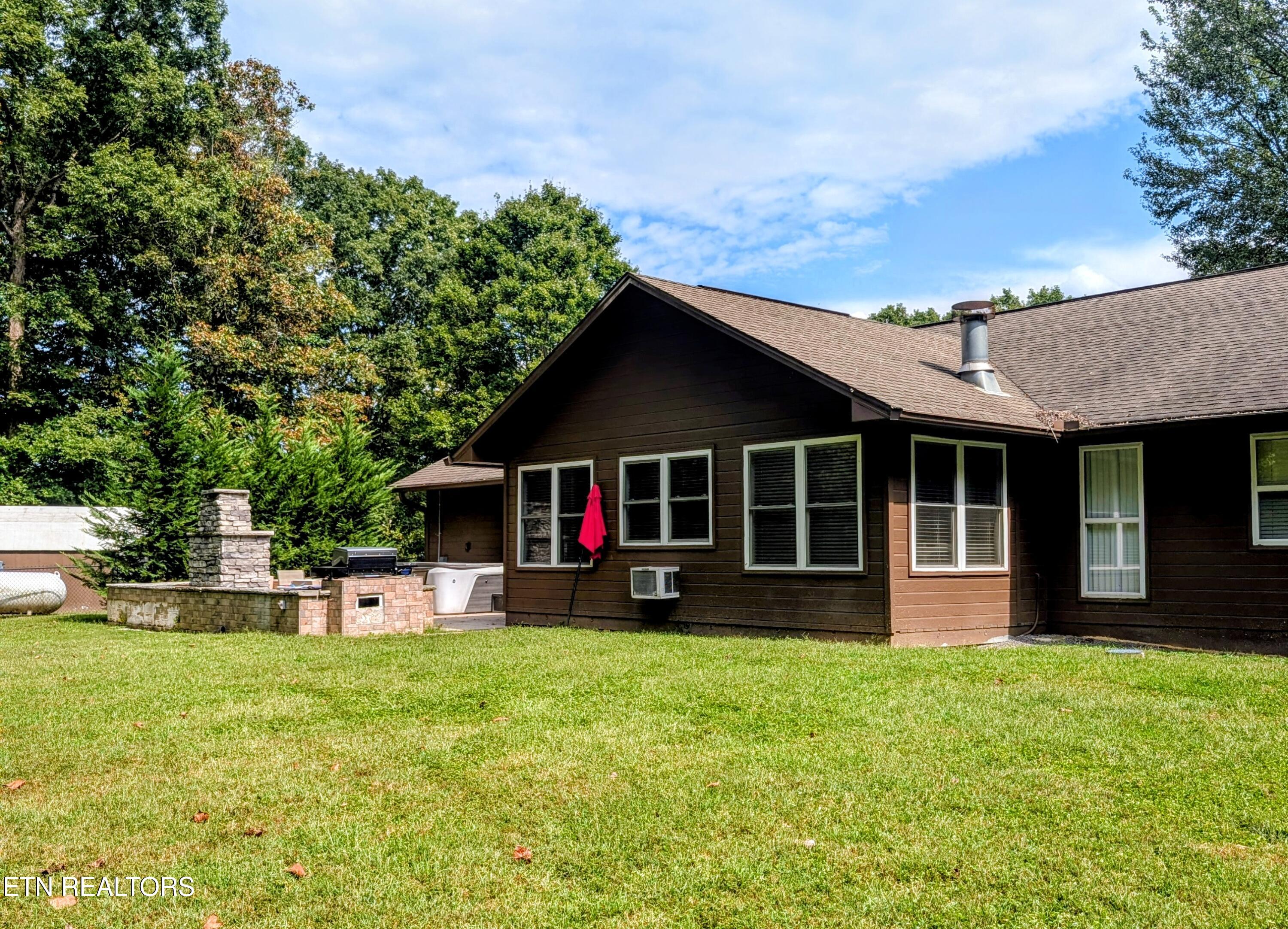 3240 W Laurelwood Avenue Sevierville TN 37862