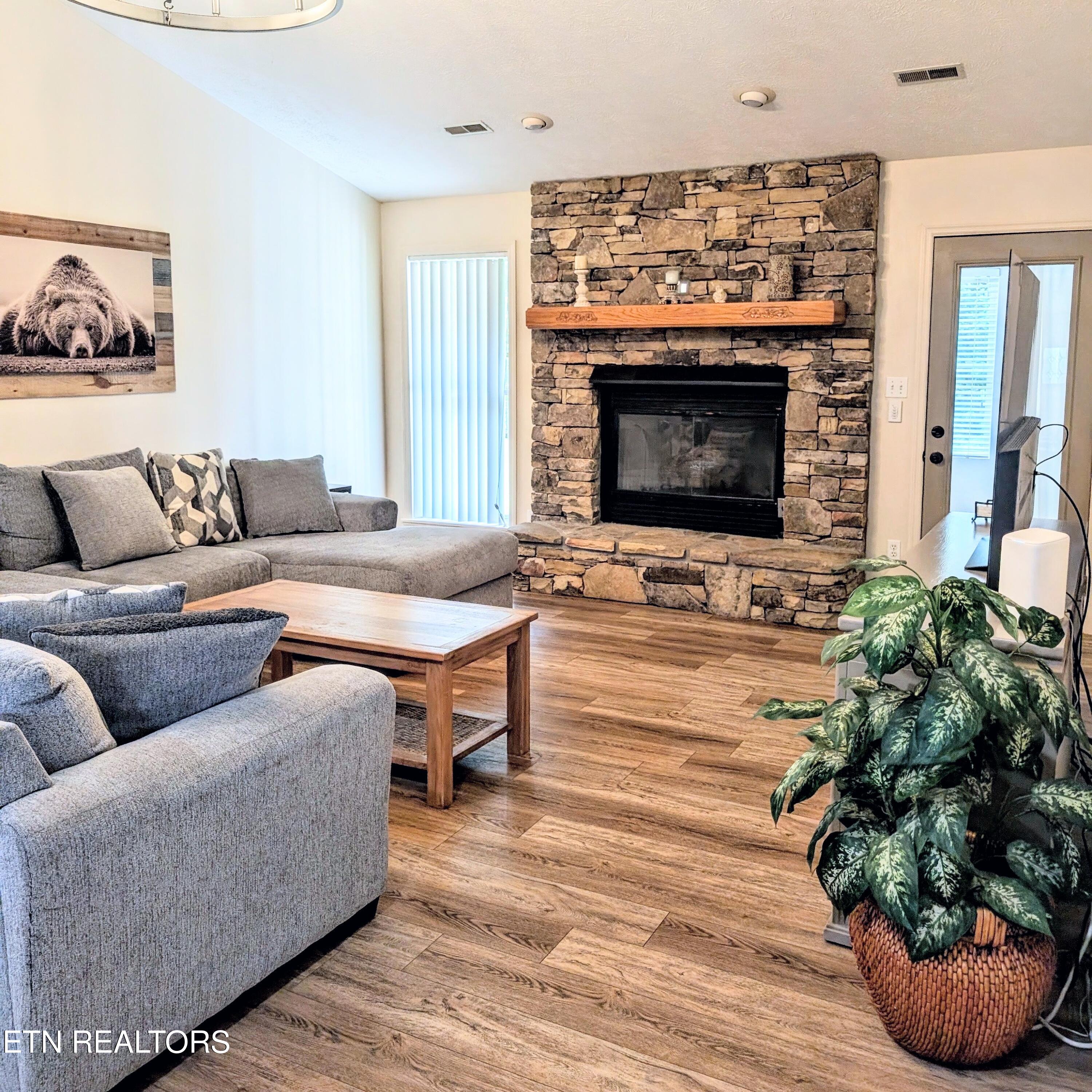 3240 W Laurelwood Avenue Sevierville TN 37862