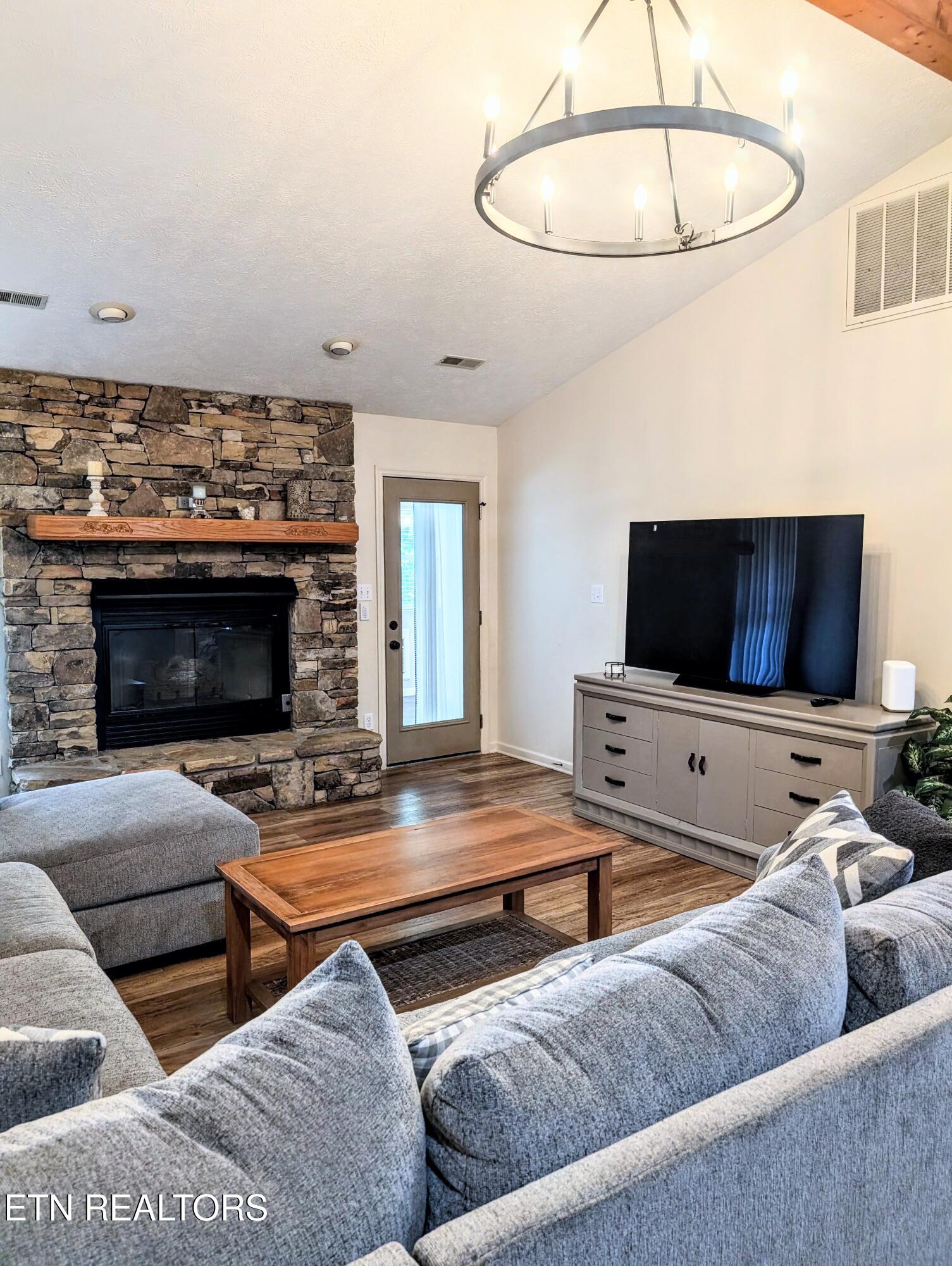 3240 W Laurelwood Avenue Sevierville TN 37862