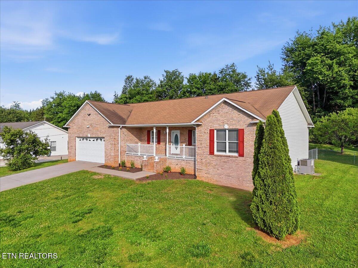 1401 Misty Ridge Drive Lenoir City TN 37772