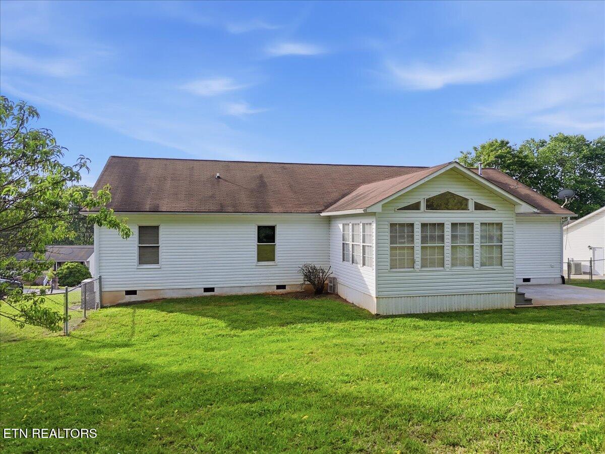 1401 Misty Ridge Drive Lenoir City TN 37772