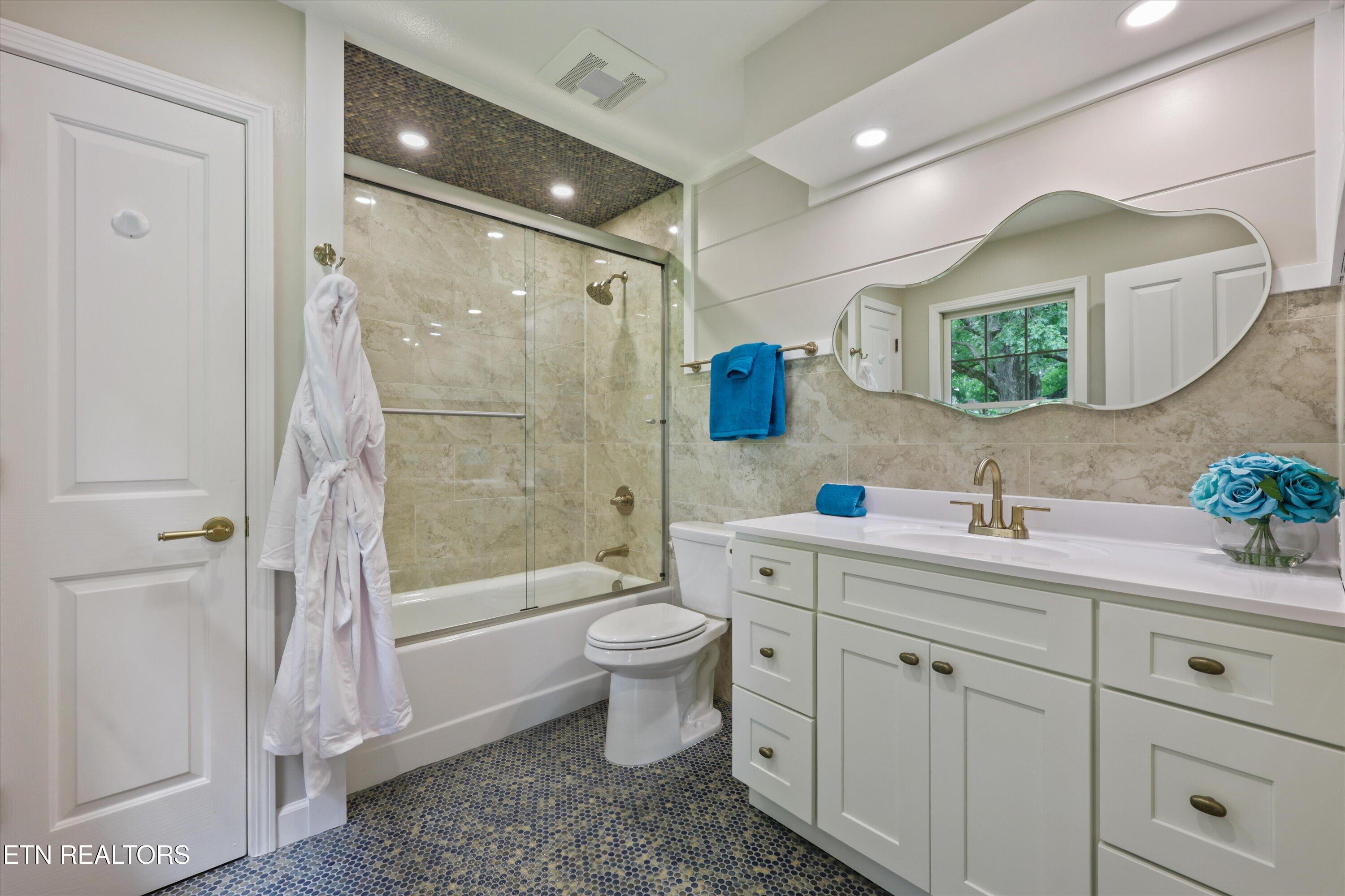 1418 Old Powder Springs Way Sevierville TN 37876