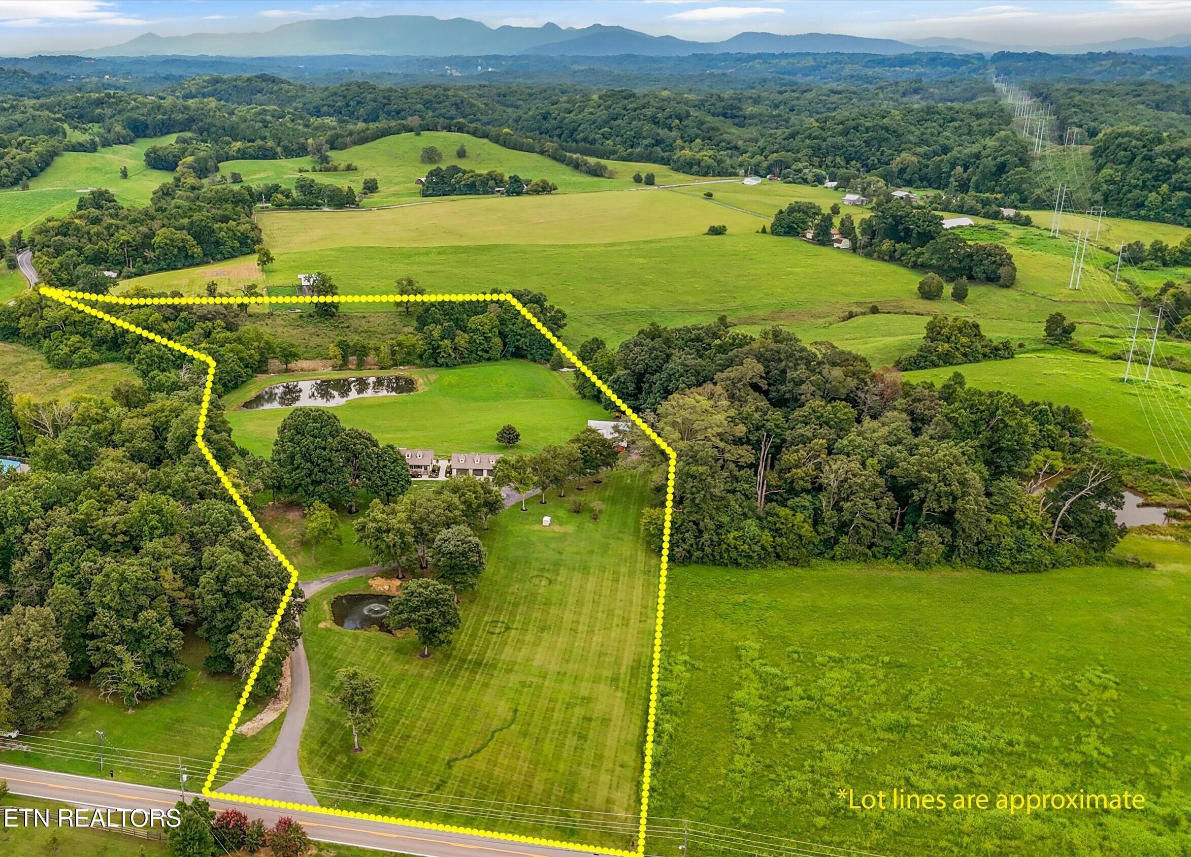 1418 Old Powder Springs Way Sevierville TN 37876