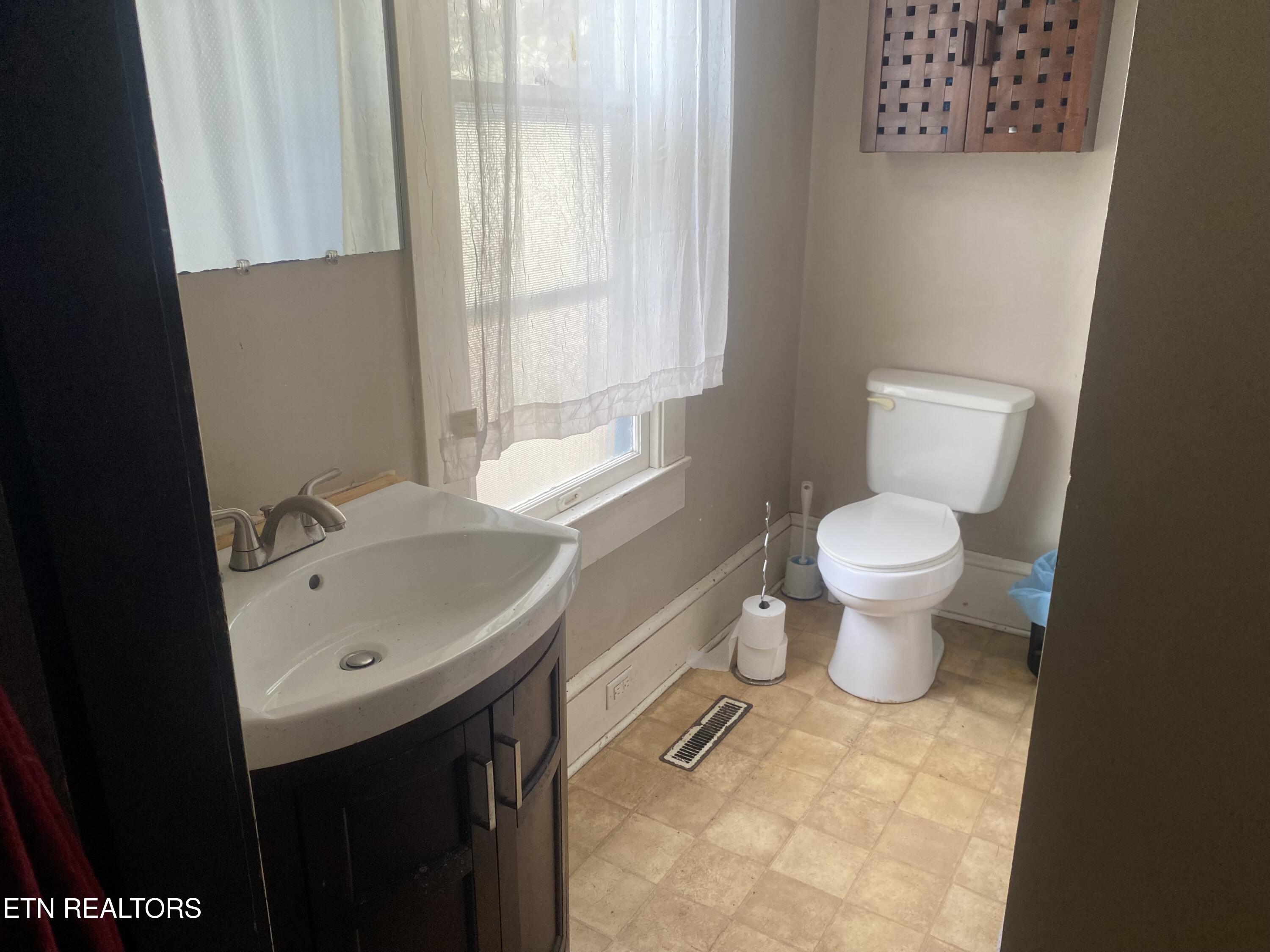 622 Atlantic Avenue Knoxville TN 37917