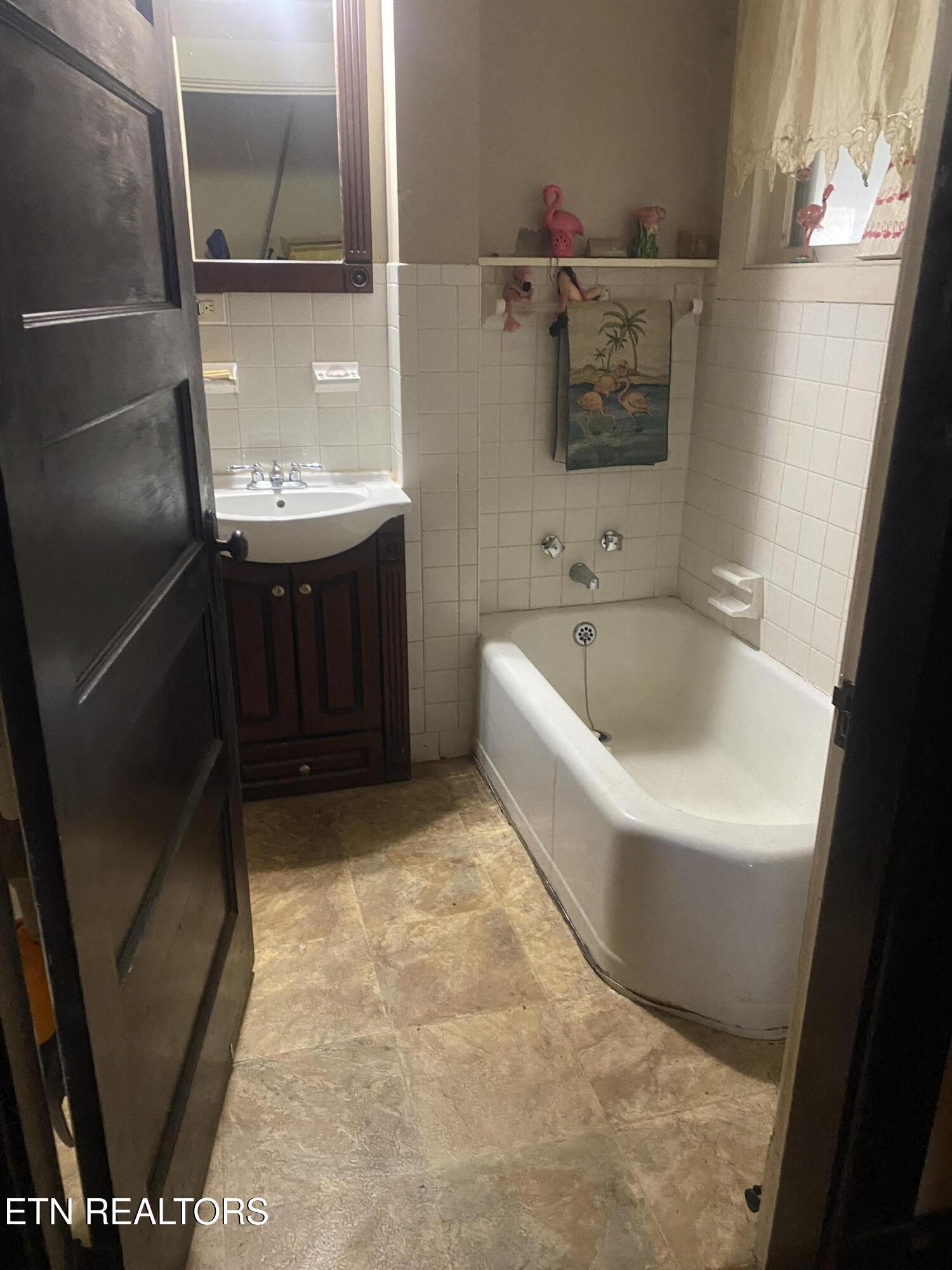 622 Atlantic Avenue Knoxville TN 37917