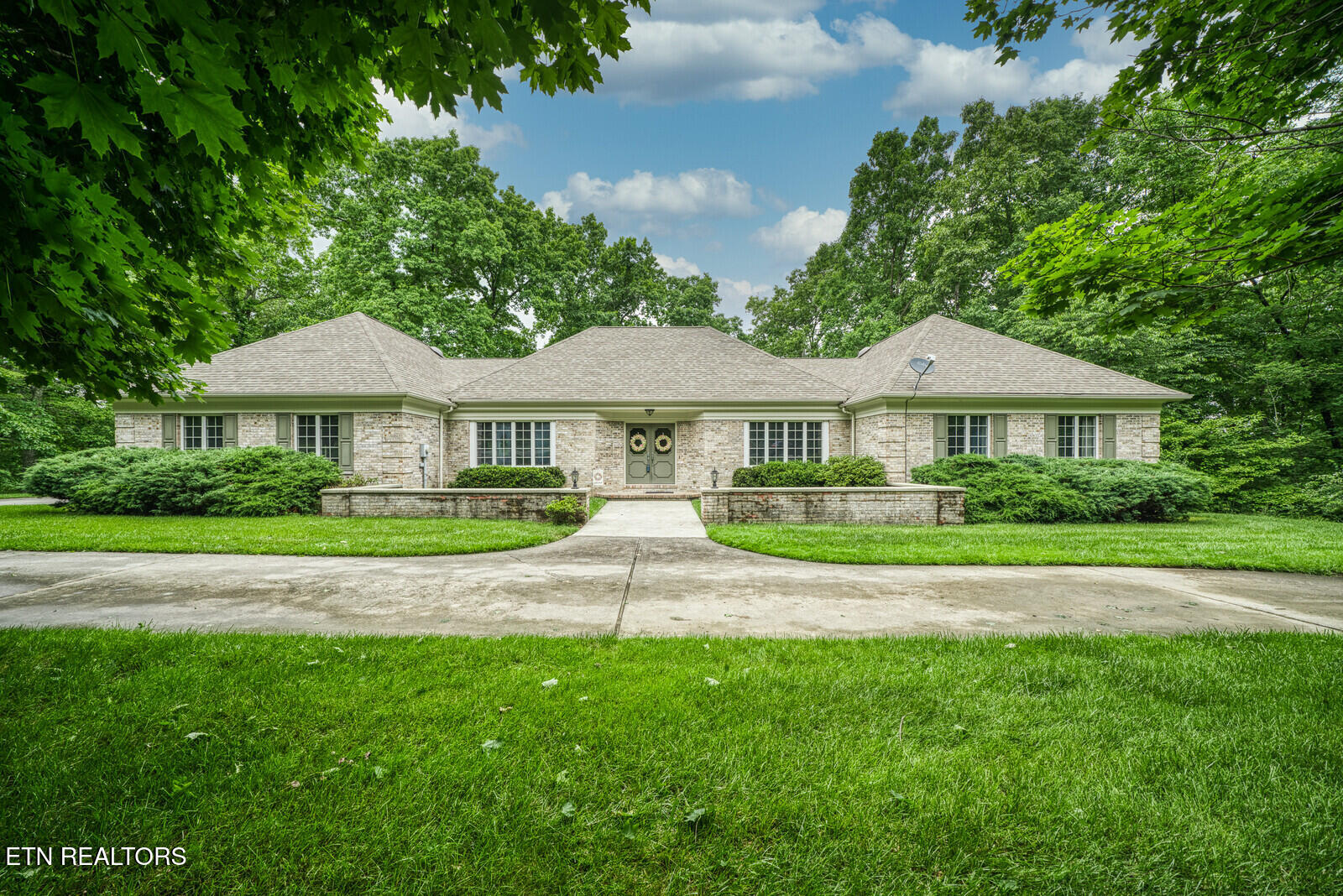 60 Bluff Road Crossville TN 38555