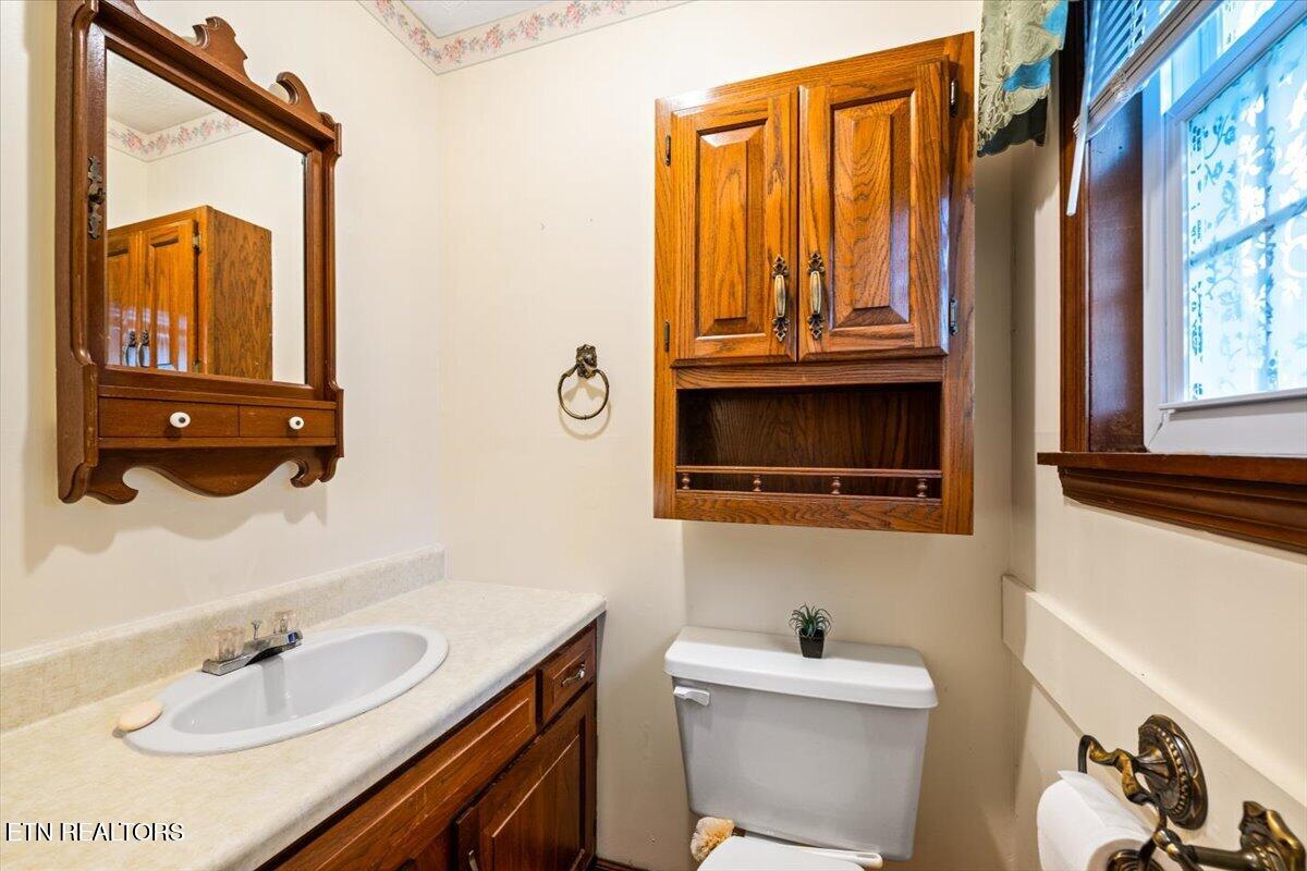 318 Springfield Drive Lafollette TN 37766