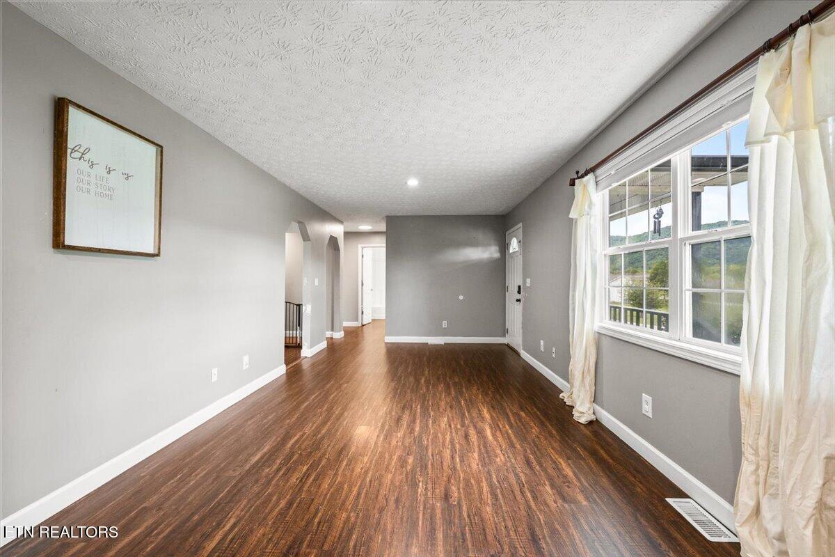 170 S Burress Lane Jacksboro TN 37757