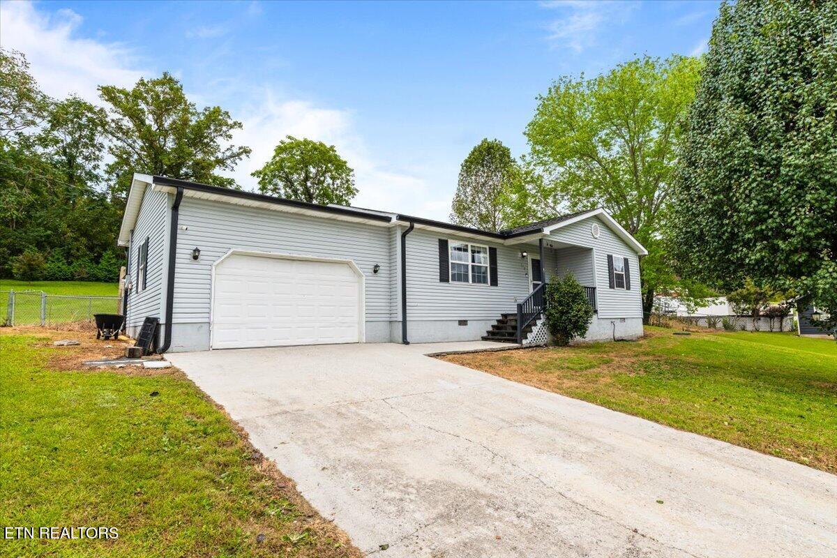 170 S Burress Lane Jacksboro TN 37757