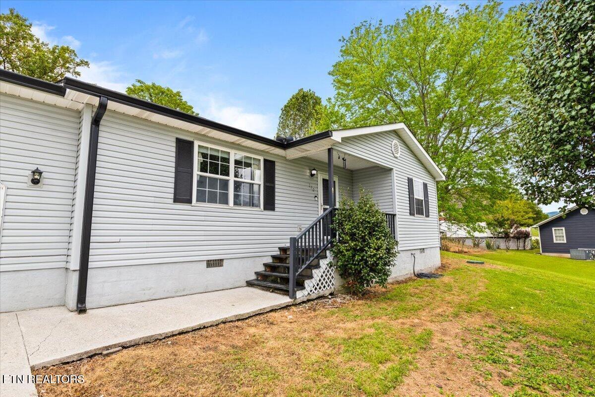 170 S Burress Lane Jacksboro TN 37757