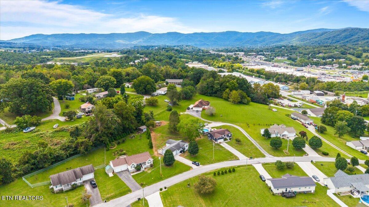 170 S Burress Lane Jacksboro TN 37757