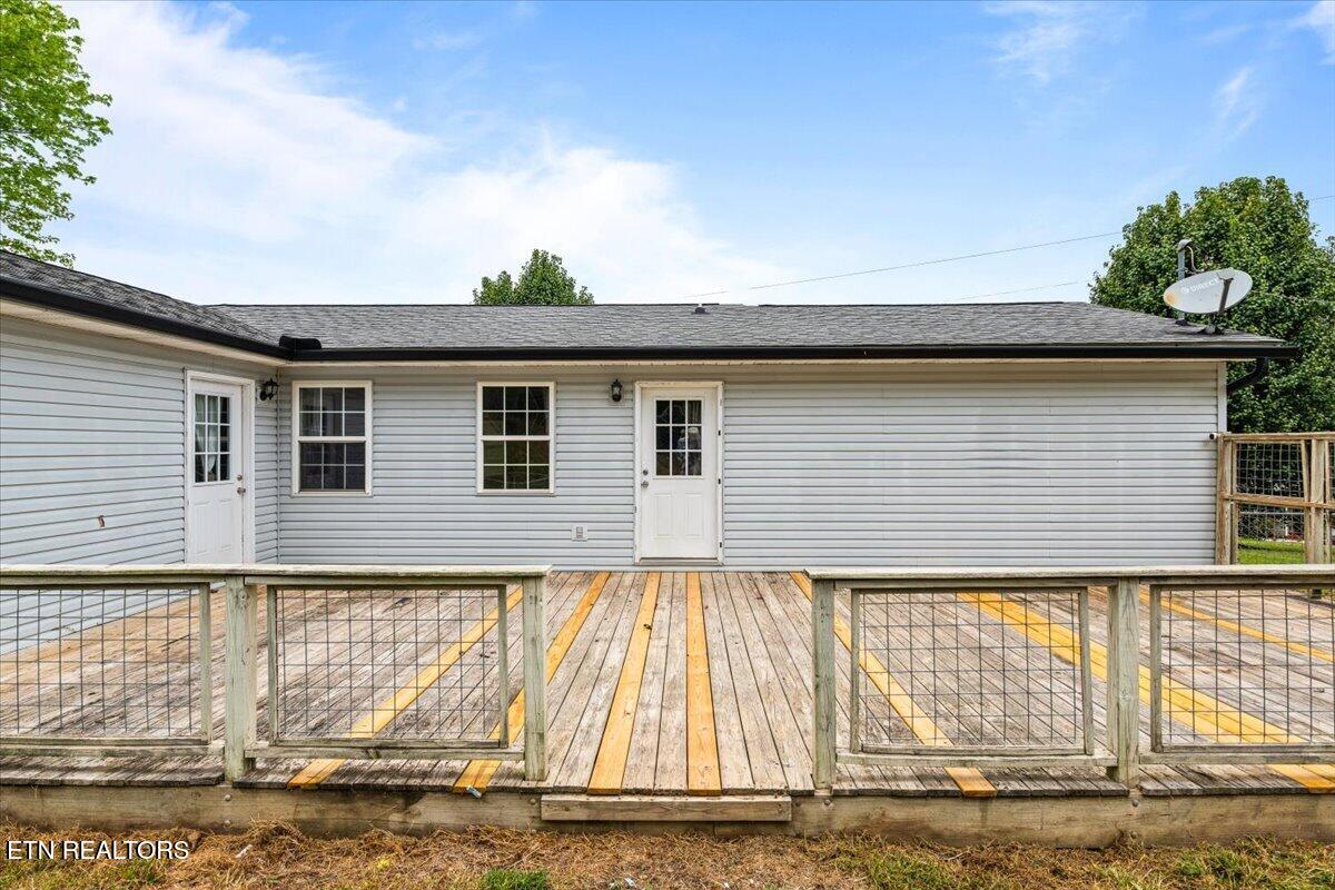 170 S Burress Lane Jacksboro TN 37757