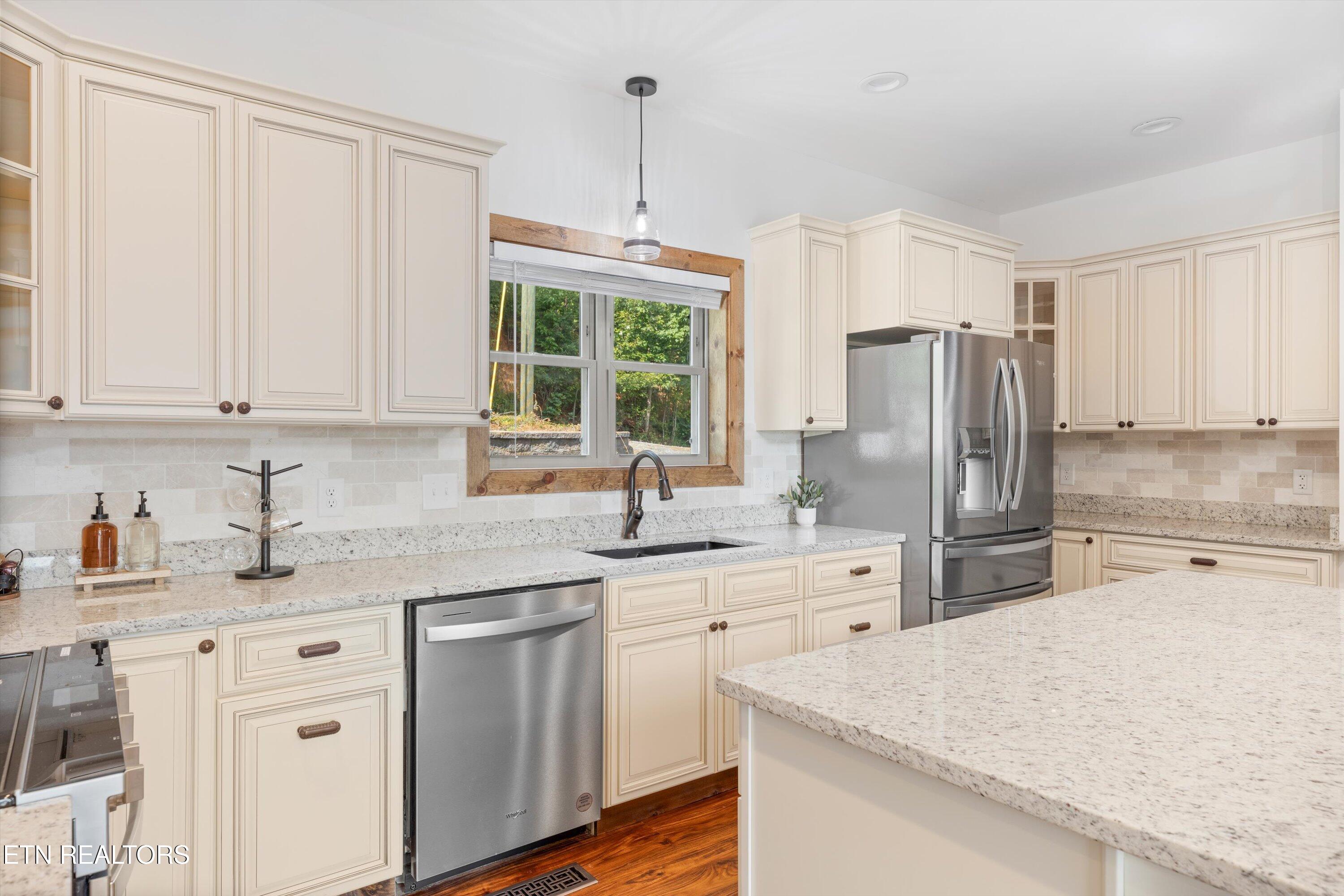 647 Kristis Place Gatlinburg TN 37738