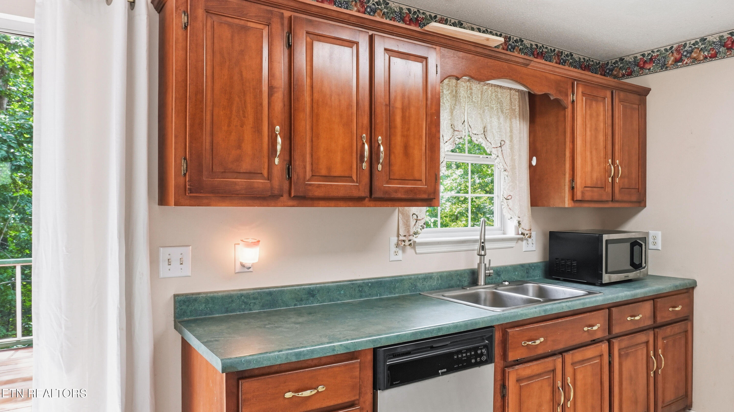 101 Golden Maple Trail Charleston TN 37310
