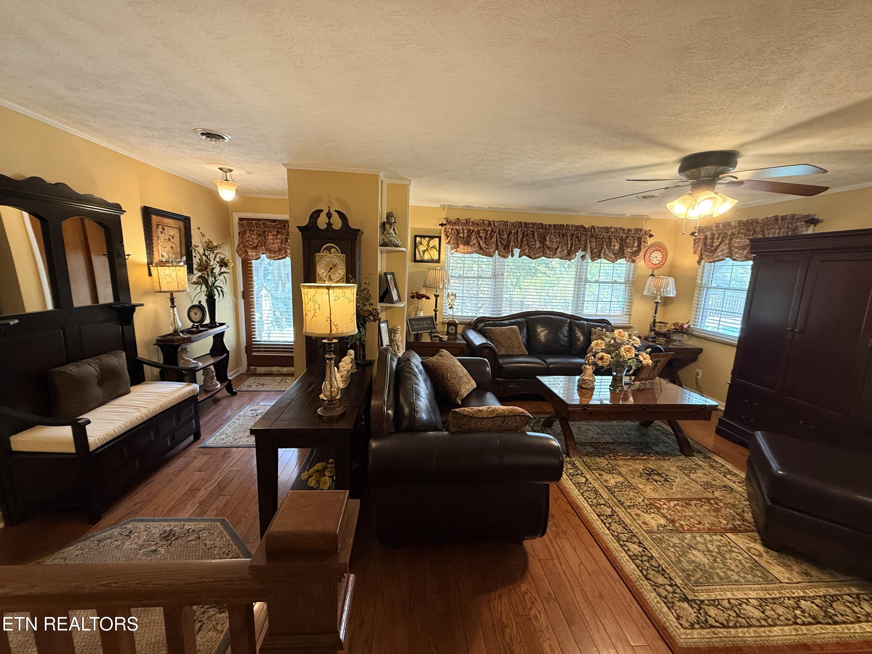 572 Mountain Road Clinton TN 37716