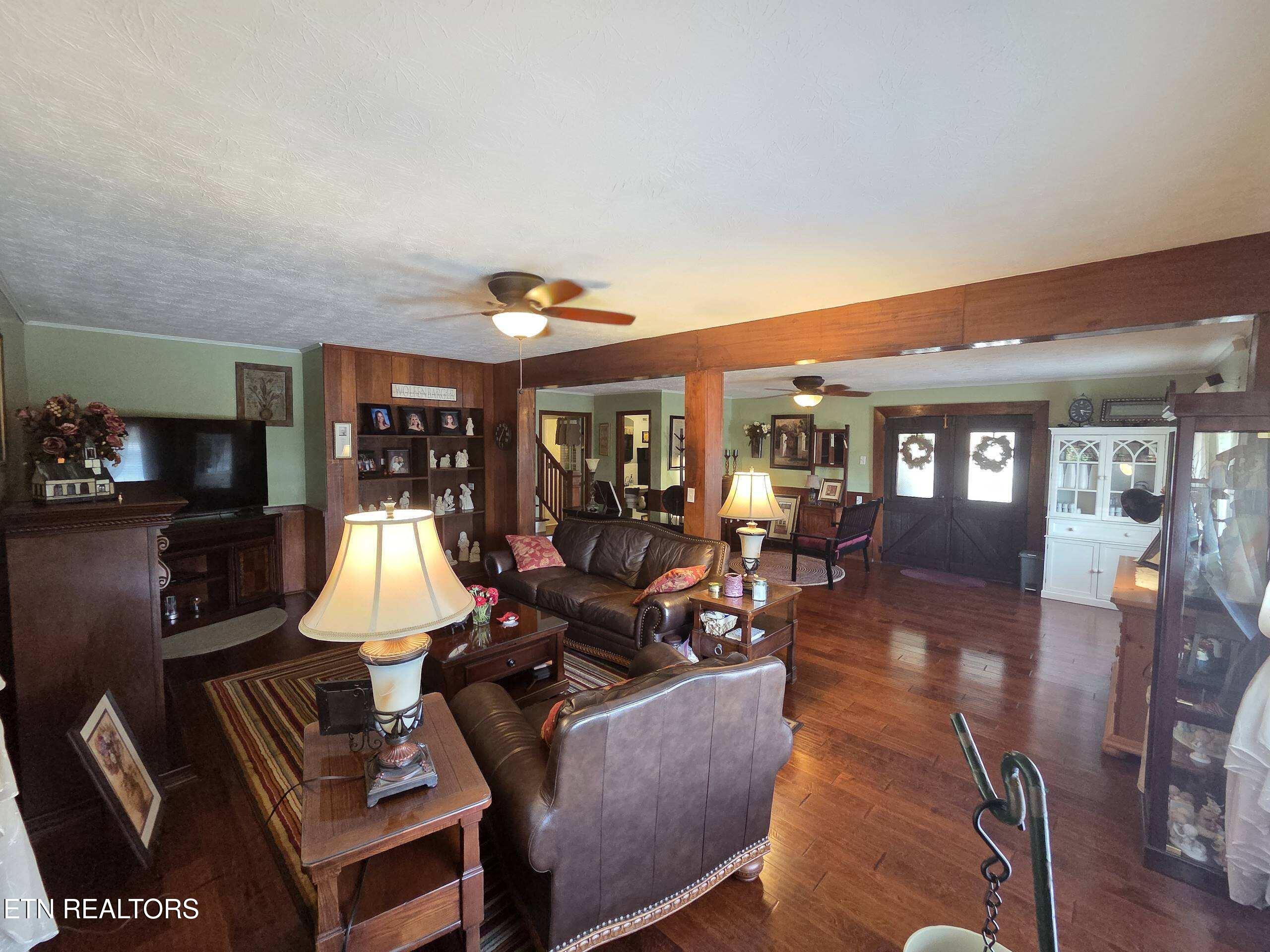 572 Mountain Road Clinton TN 37716
