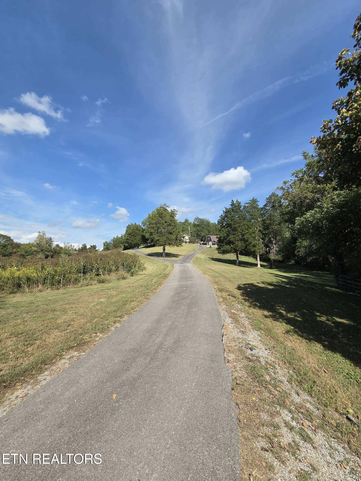 572 Mountain Road Clinton TN 37716