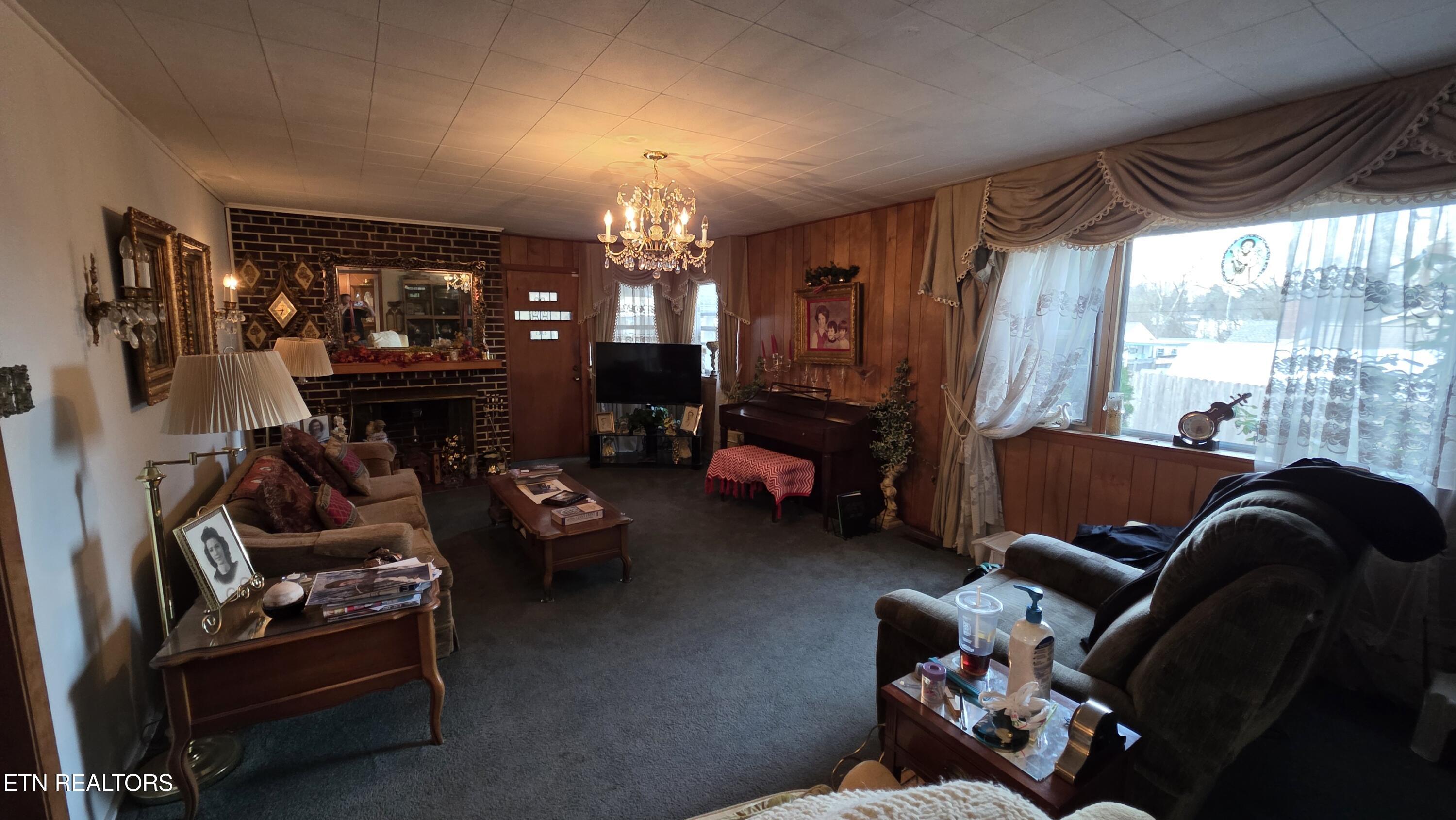 109 Thornton Road Oak Ridge TN 37830