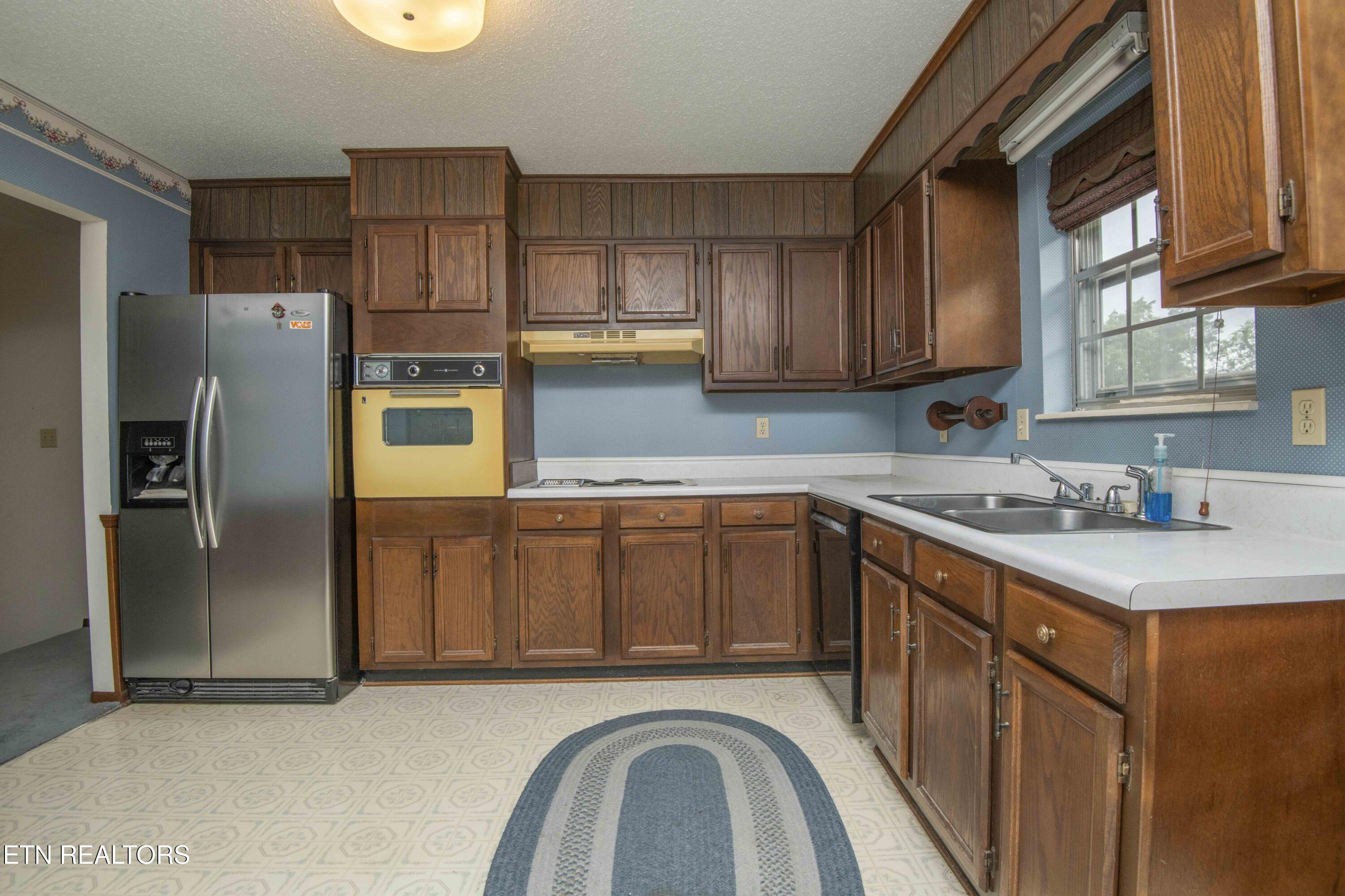 800 Foster Drive Lenoir City TN 37772