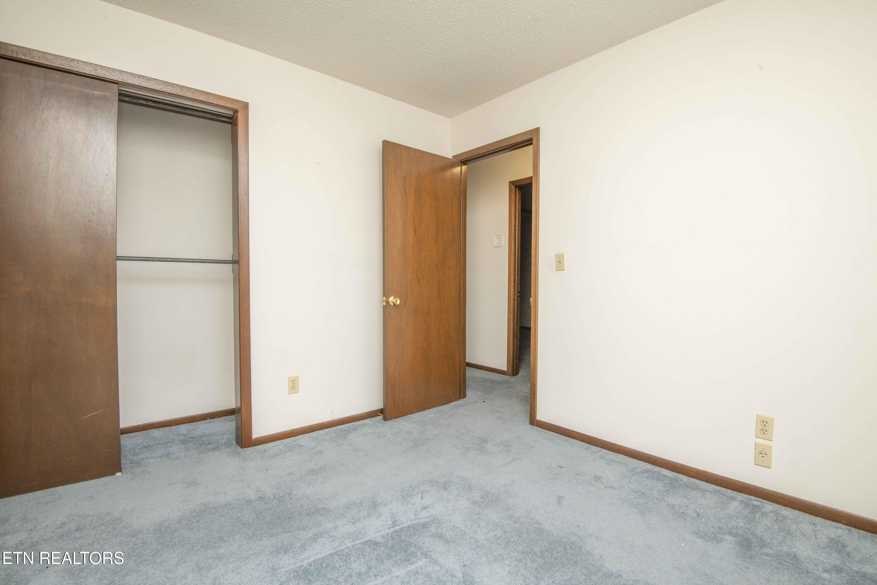 800 Foster Drive Lenoir City TN 37772