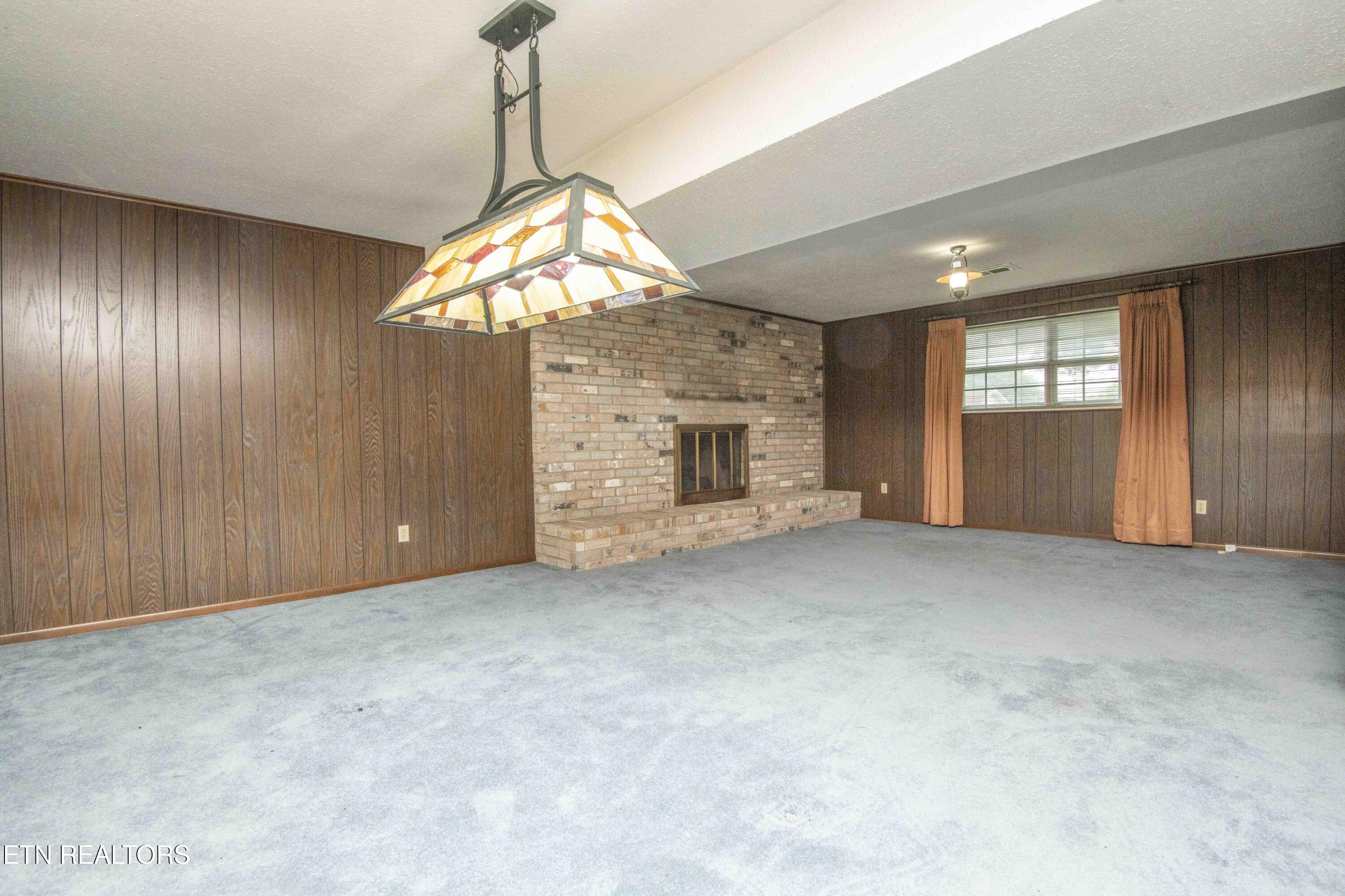 800 Foster Drive Lenoir City TN 37772