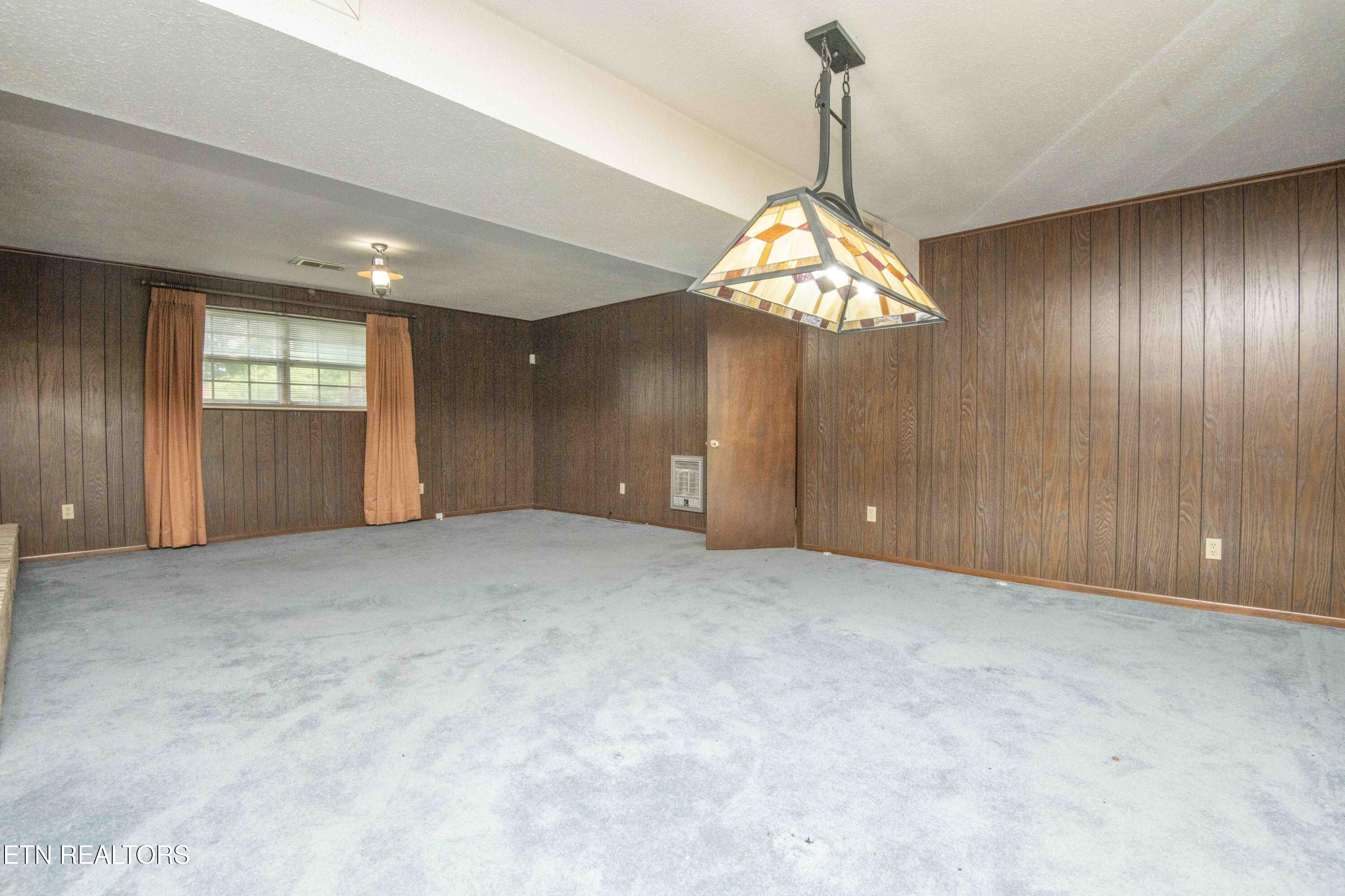 800 Foster Drive Lenoir City TN 37772
