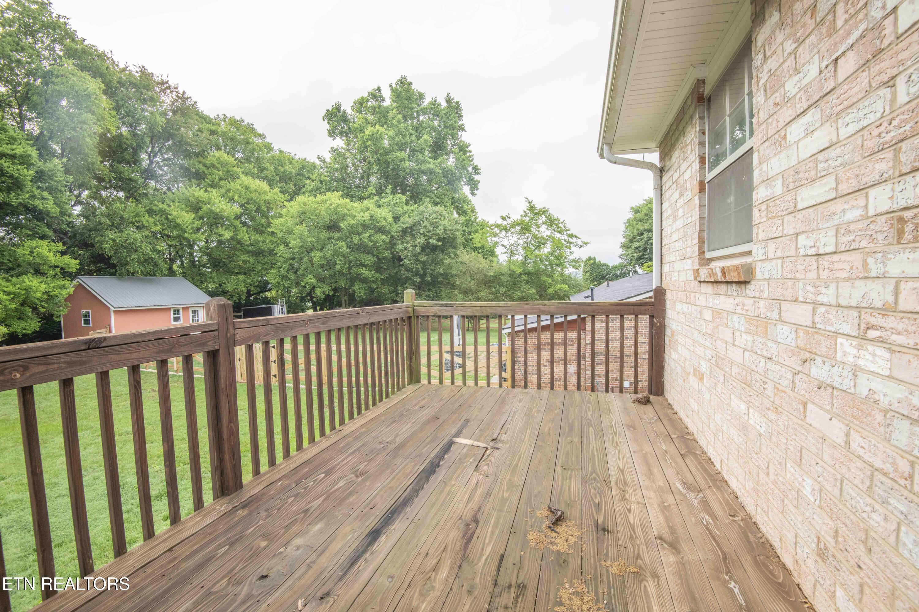 800 Foster Drive Lenoir City TN 37772