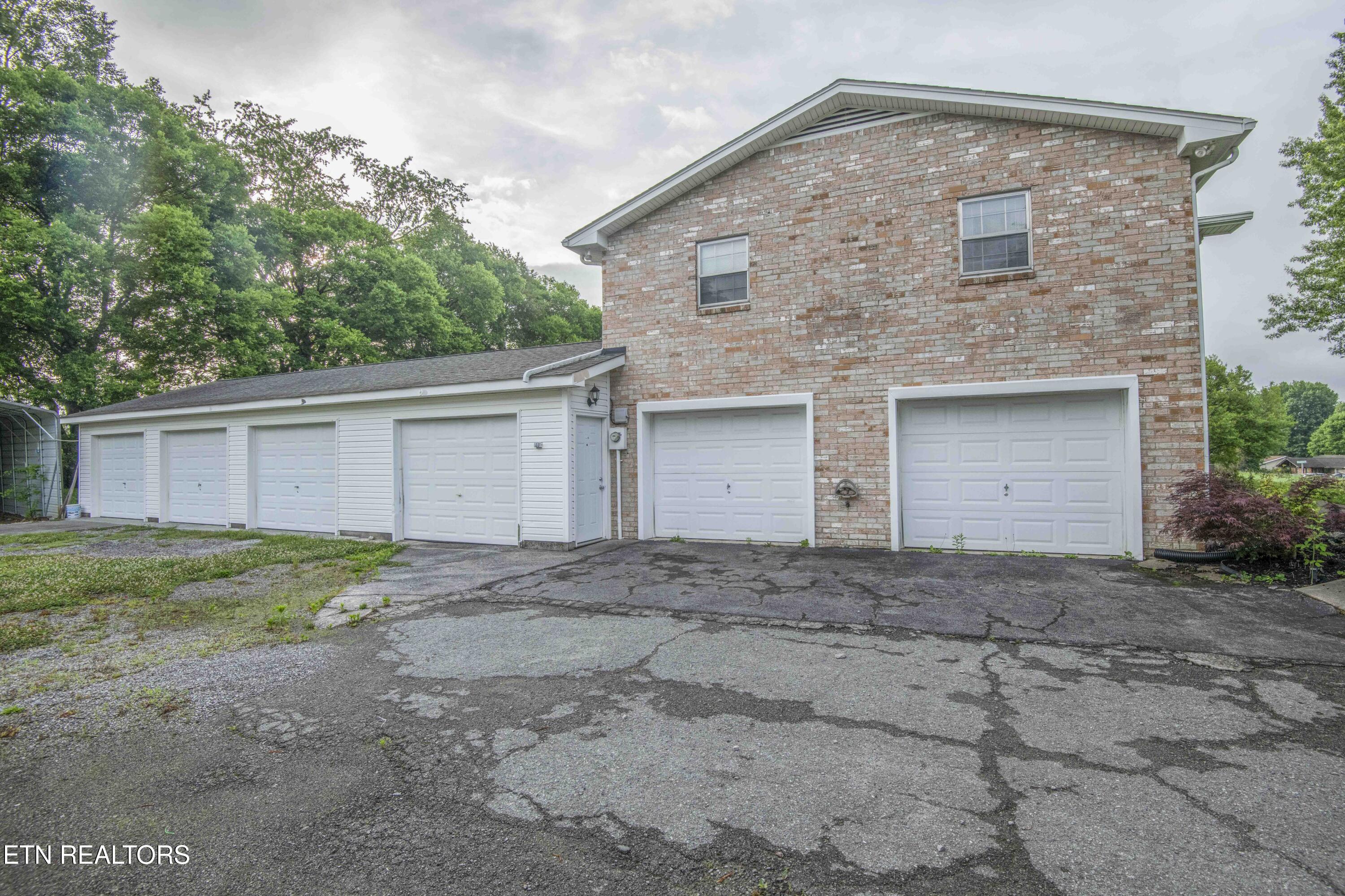 800 Foster Drive Lenoir City TN 37772
