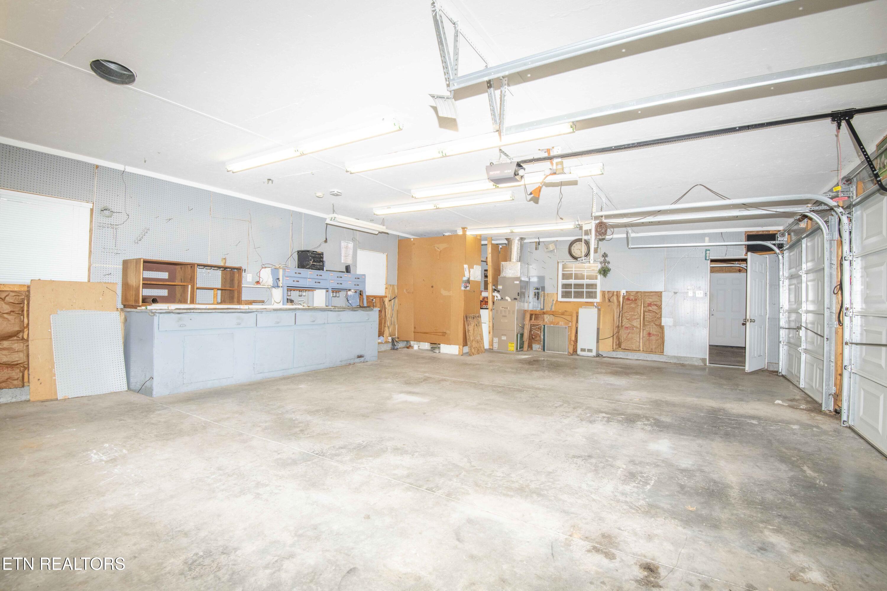 800 Foster Drive Lenoir City TN 37772