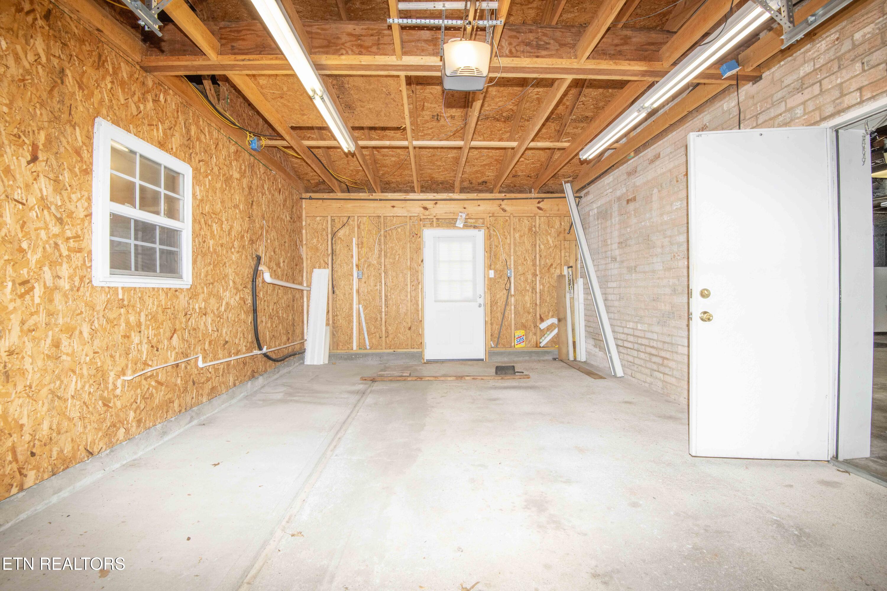 800 Foster Drive Lenoir City TN 37772