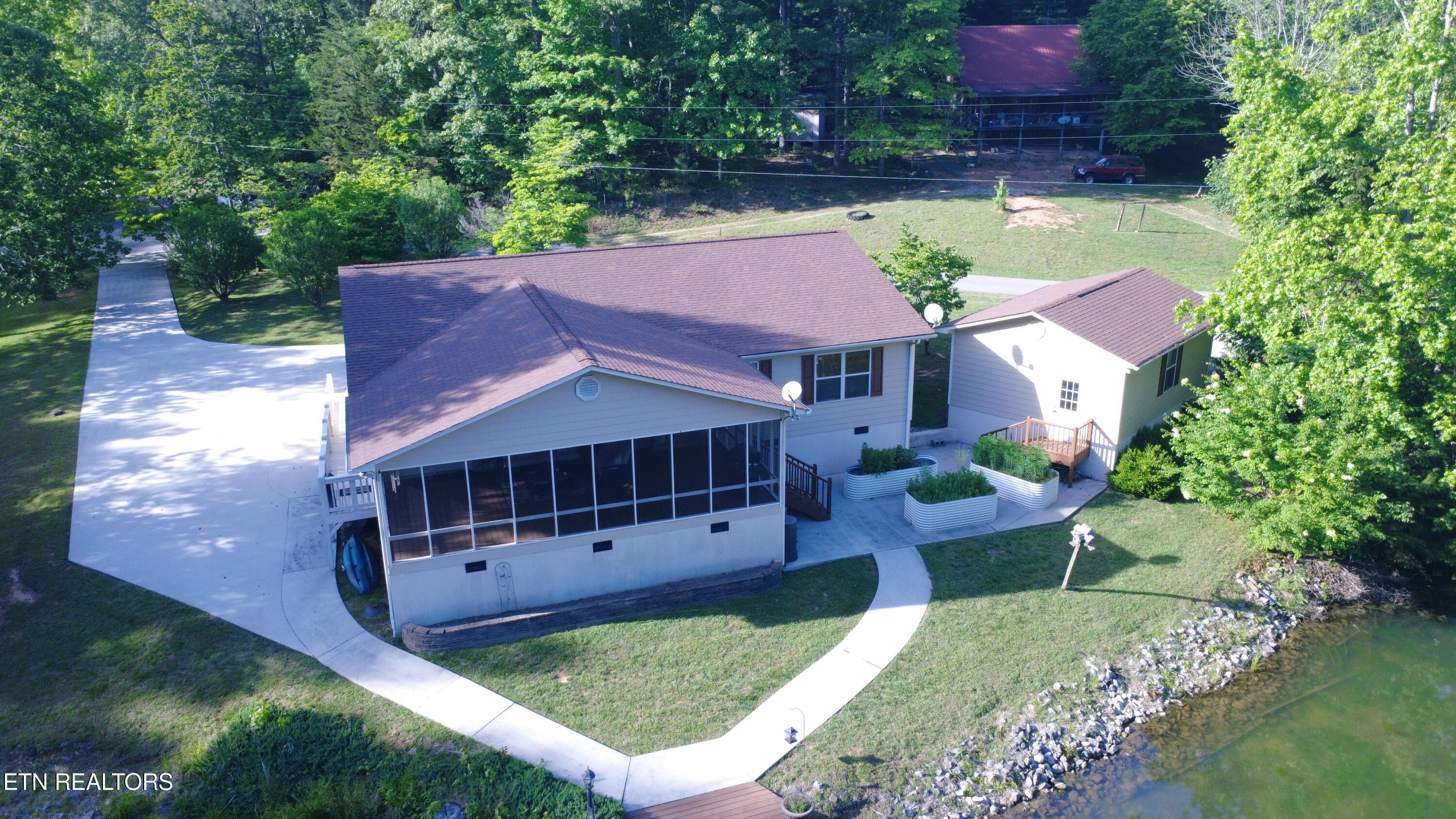 877 Laurel Lake Circle Madisonville TN 37354