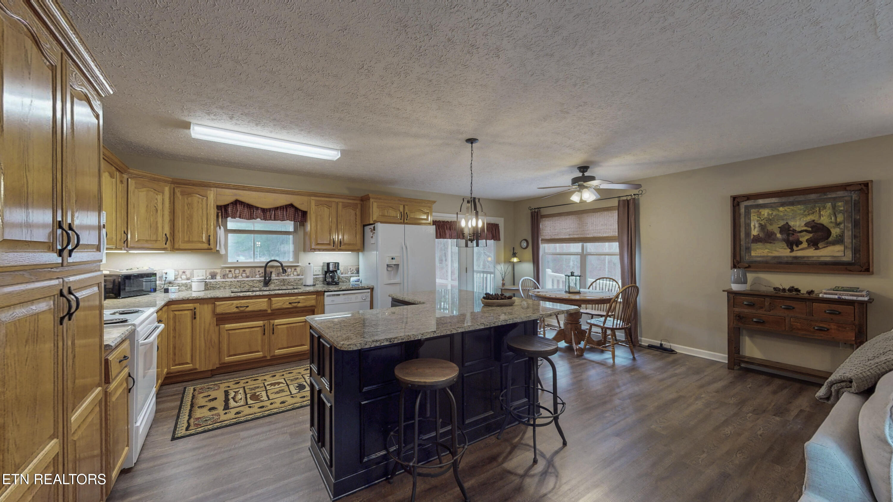 877 Laurel Lake Circle Madisonville TN 37354