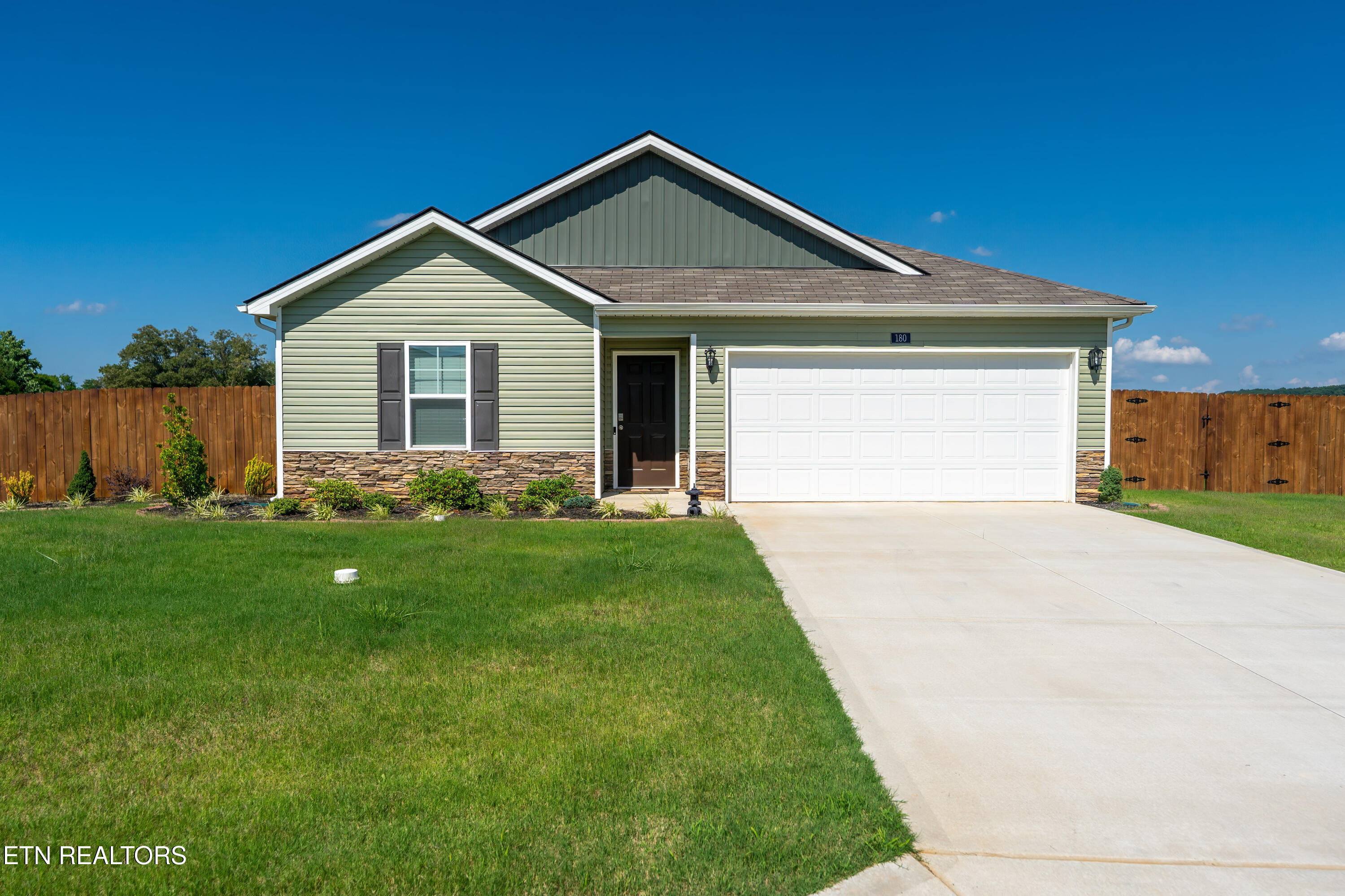 180 Crescent Circle Niota TN 37826