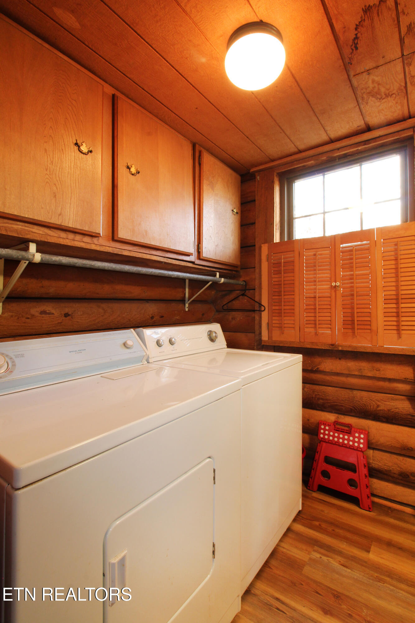 1923 Bales Way Sevierville TN 37876