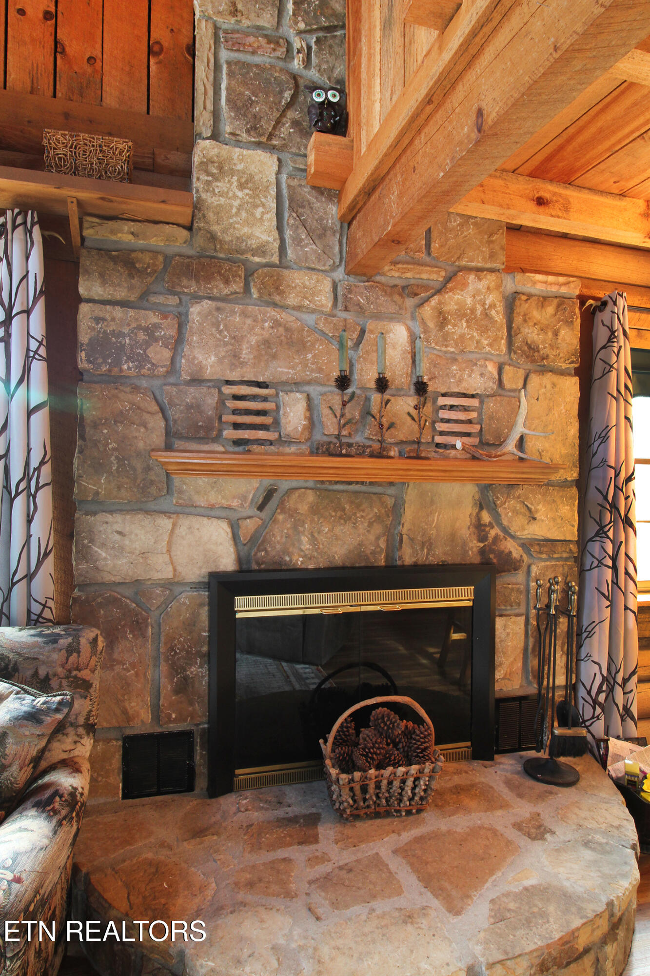 1923 Bales Way Sevierville TN 37876