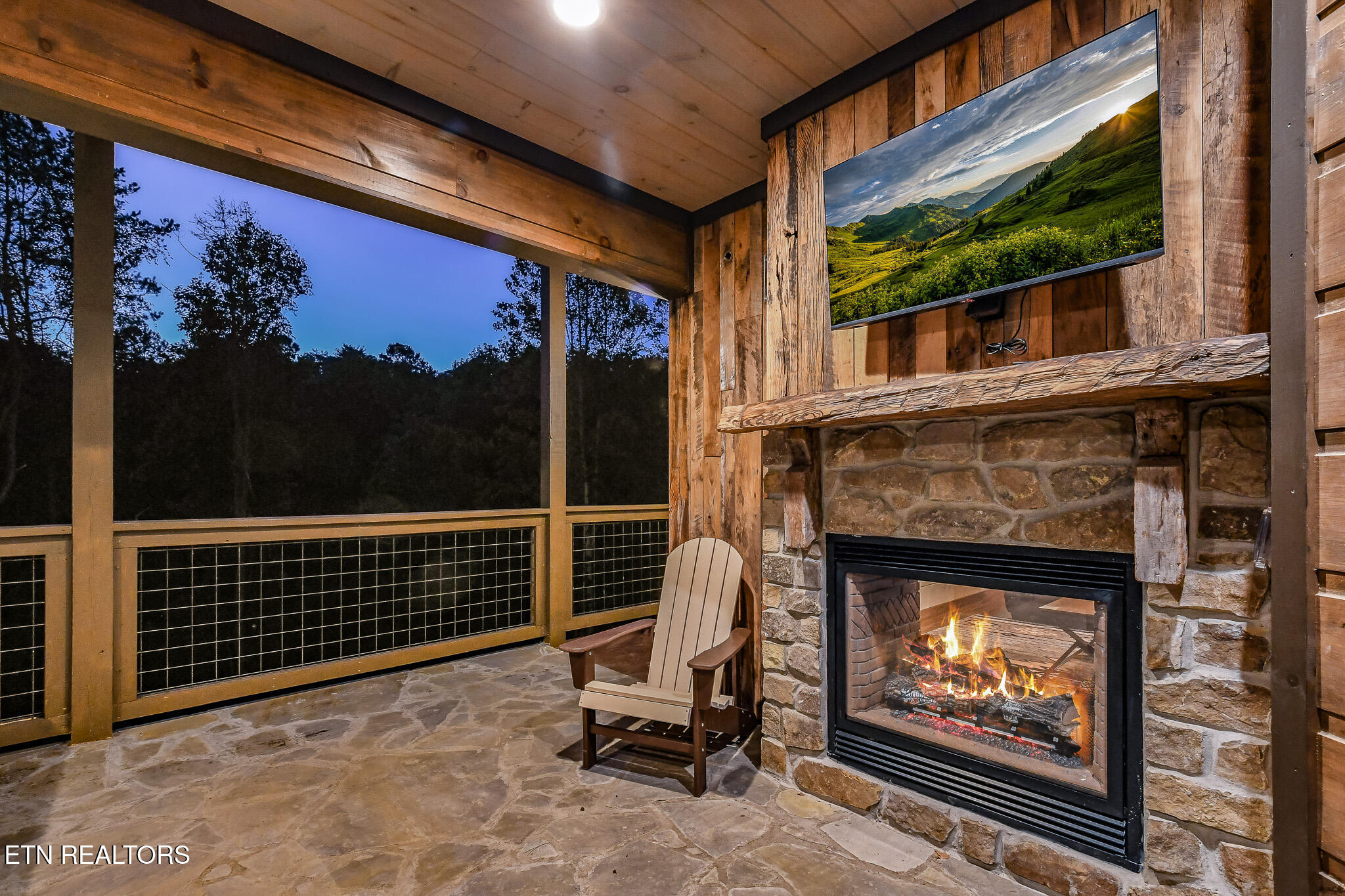 2733 Dogwood Loop Drive Sevierville TN 37876