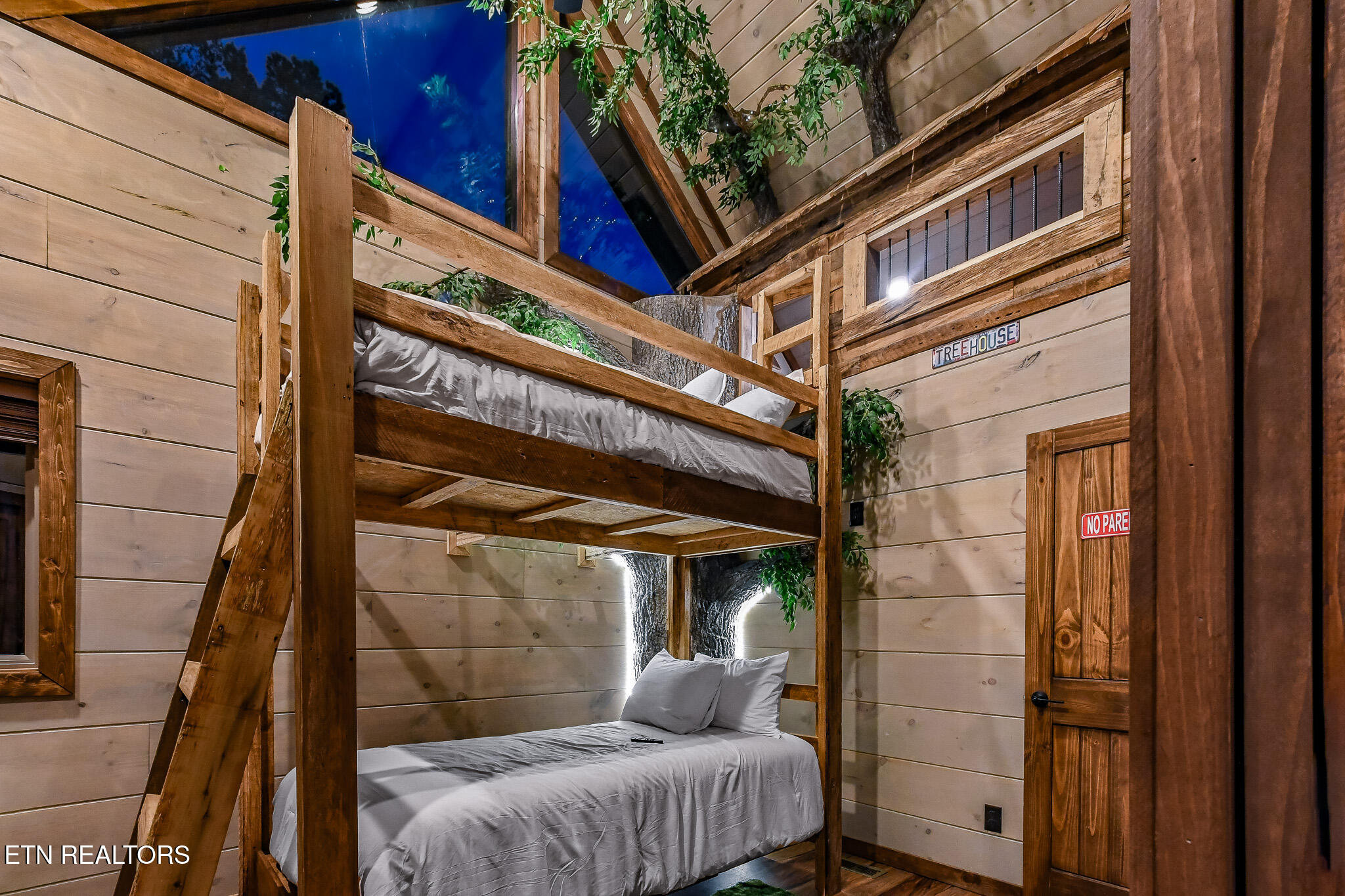 2733 Dogwood Loop Drive Sevierville TN 37876