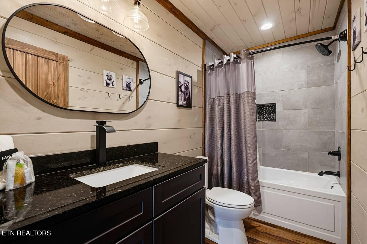 2733 Dogwood Loop Drive Sevierville TN 37876