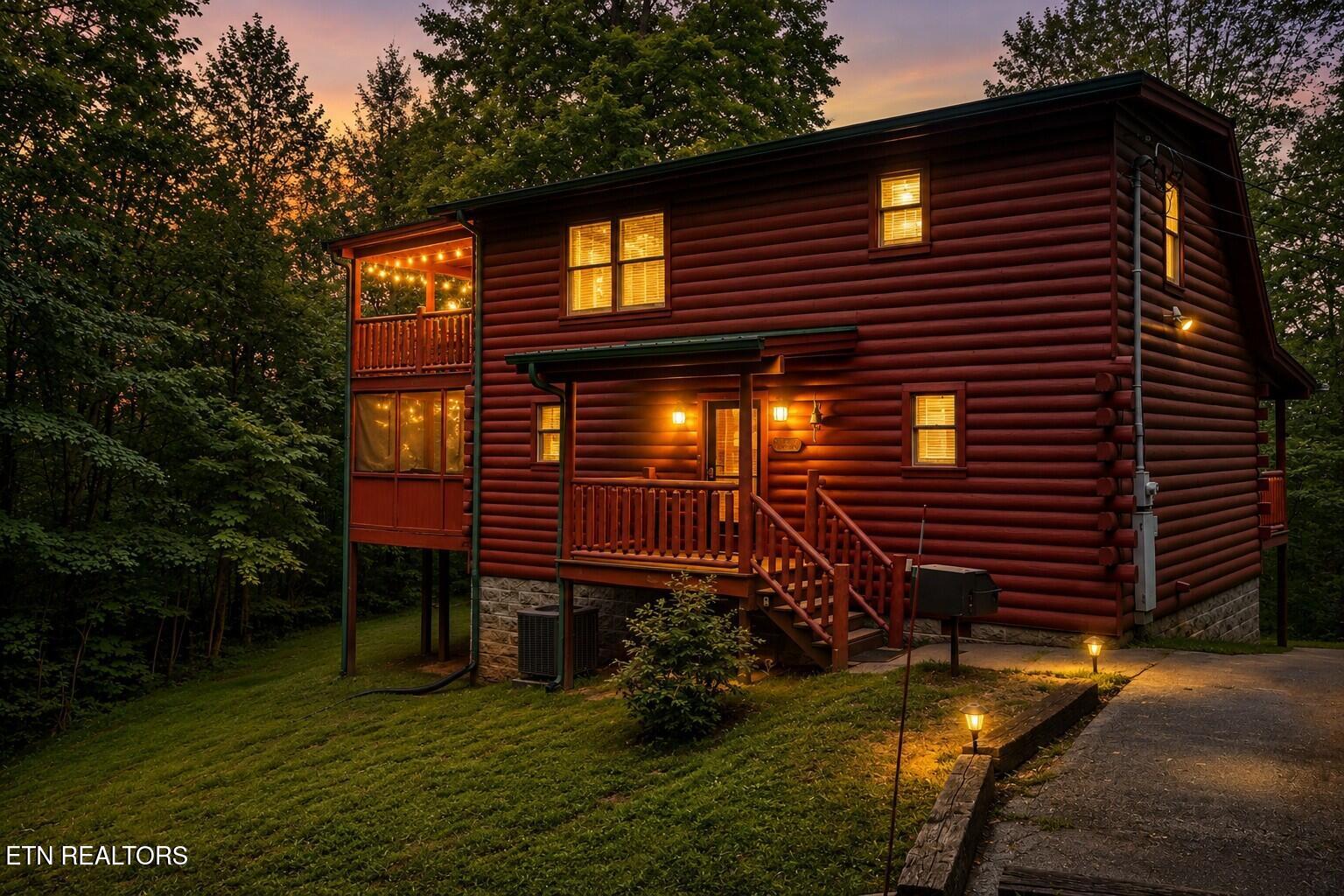 1904 Rhododendron Lane Sevierville TN 37876