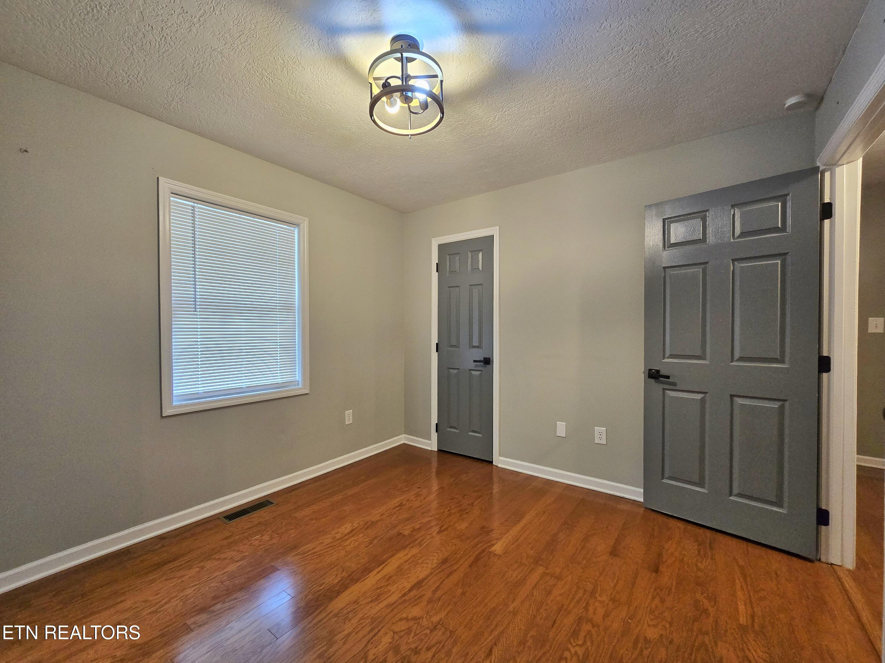 516 N 11th Street Lafollette TN 37766