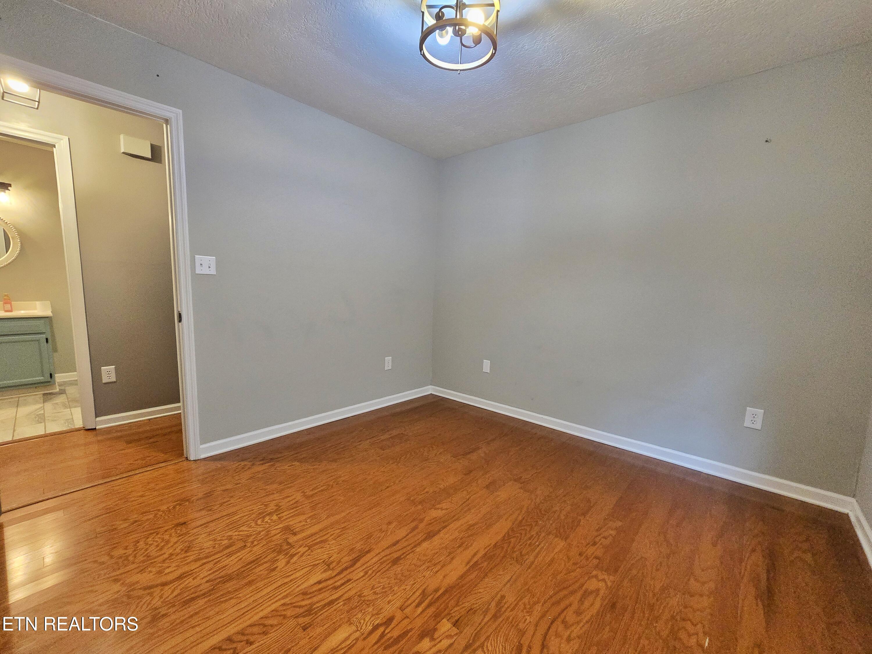 516 N 11th Street Lafollette TN 37766